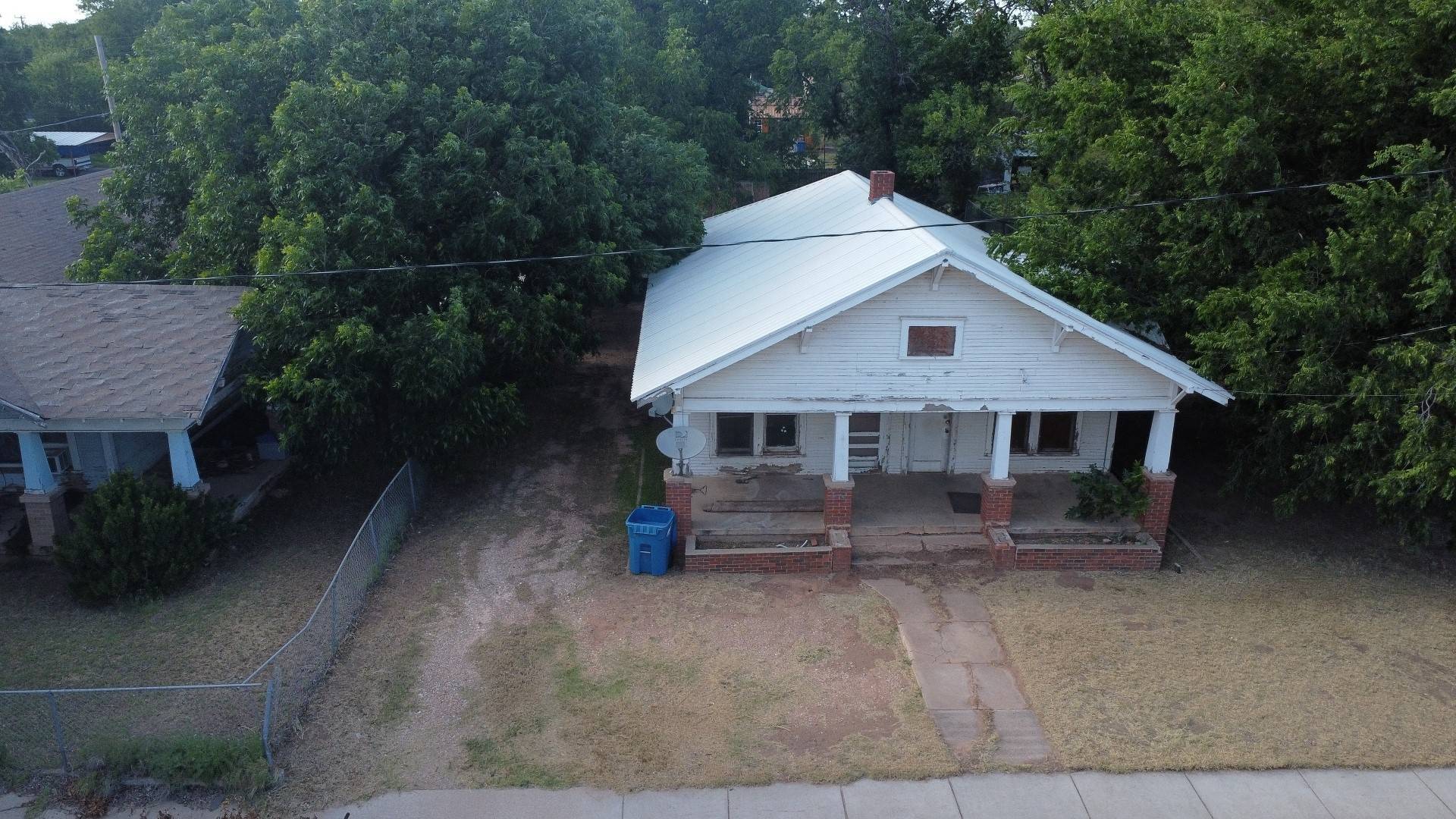 Winters, TX 79567,506 W Dale ST