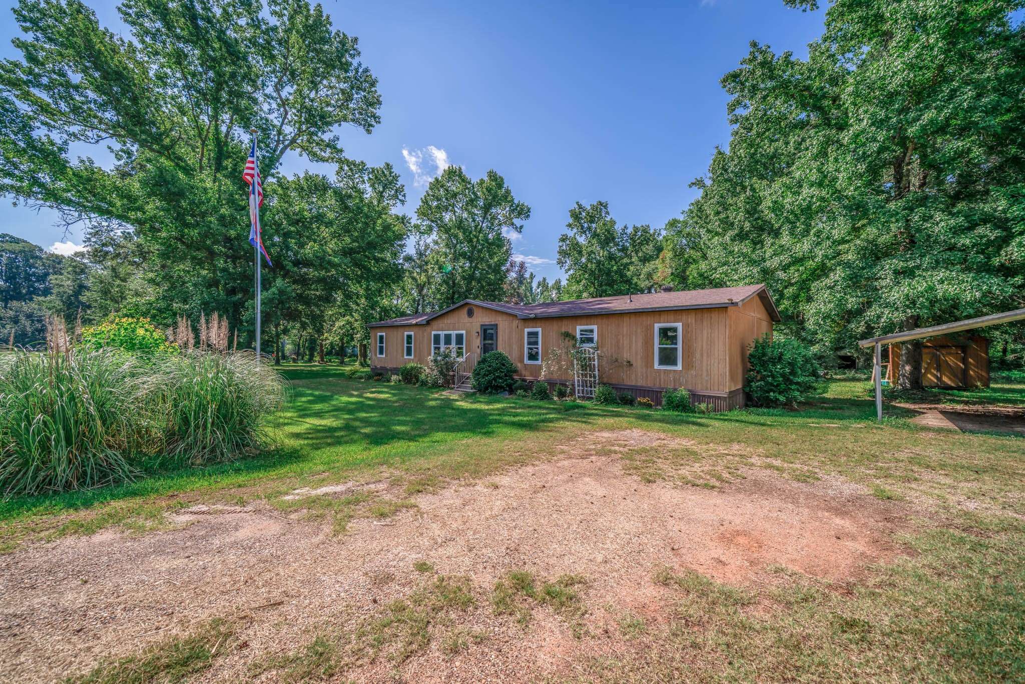 Waskom, TX 75692,395 Dixie Lake LN