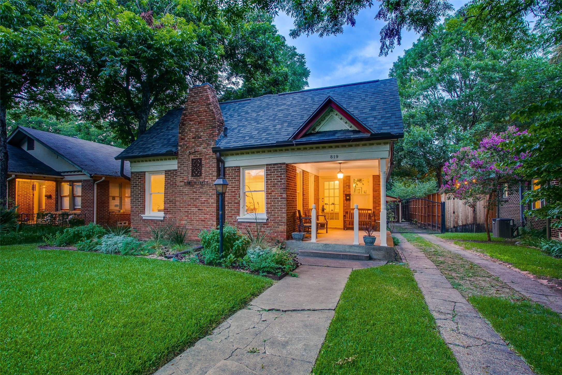 Dallas, TX 75208,819 Stewart DR