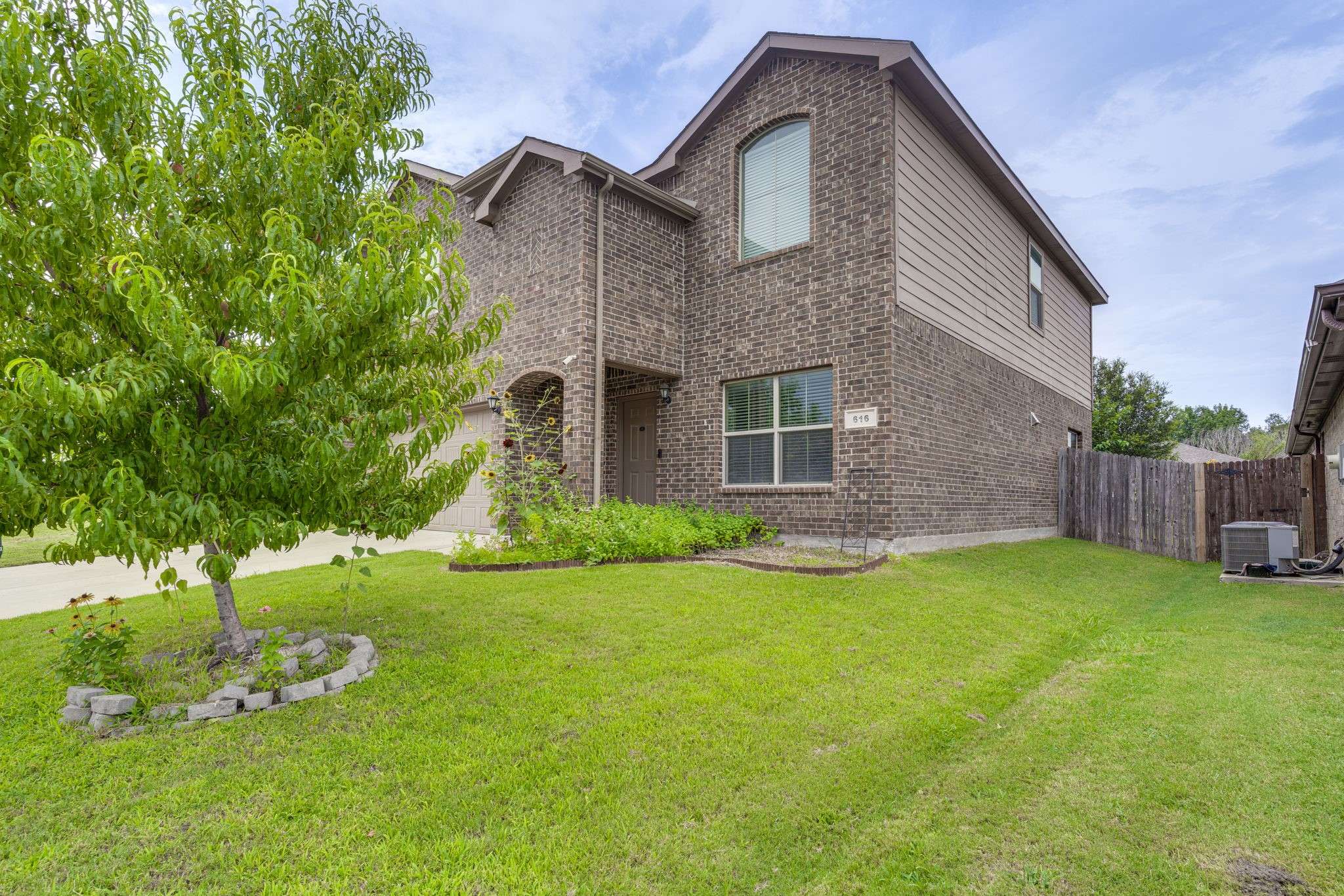 Azle, TX 76020,616 Cameron WAY