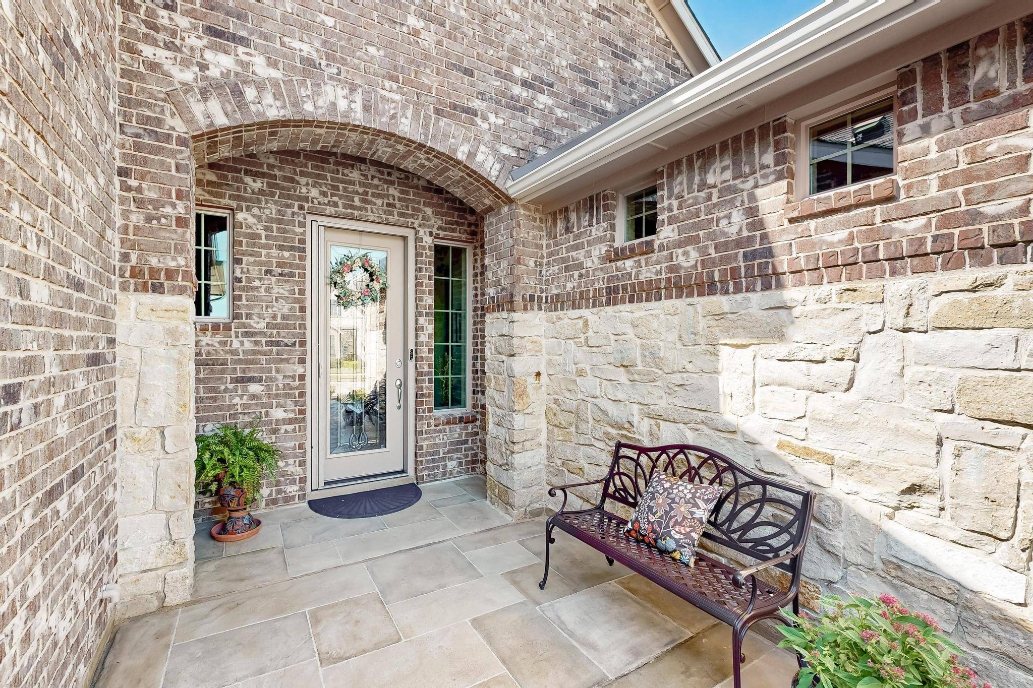 Denton, TX 76207,9517 Crestview DR