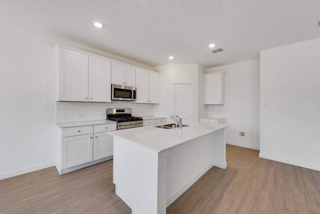Azle, TX 76020,204 Macadamia DR