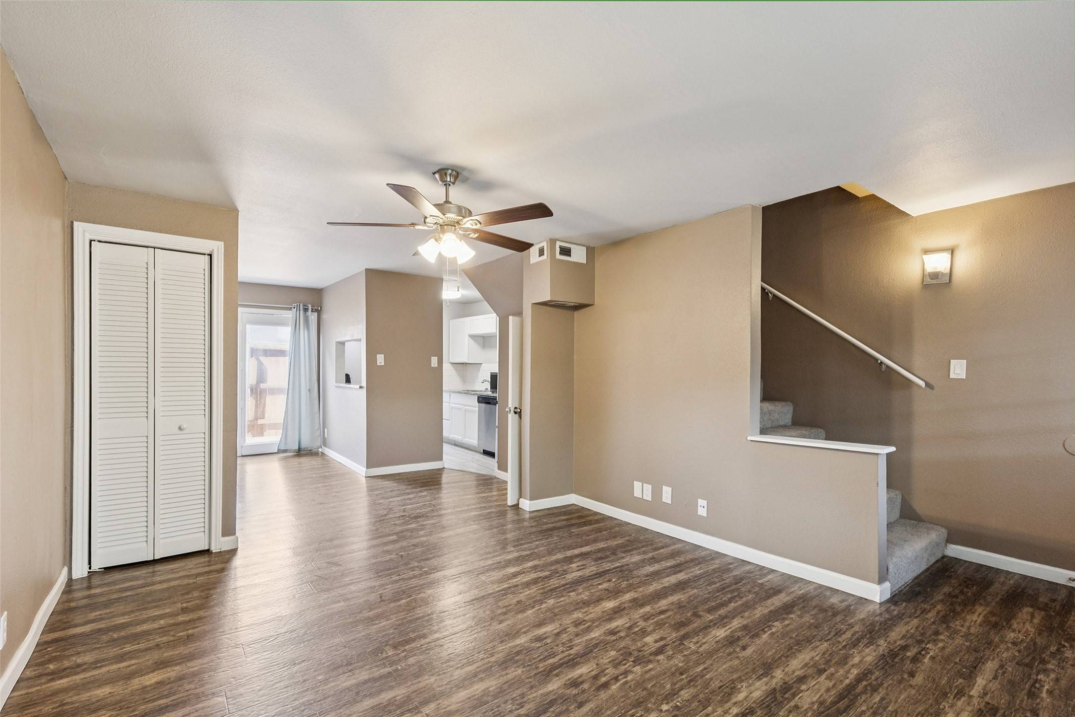 Dallas, TX 75204,4039 Cole AVE #106