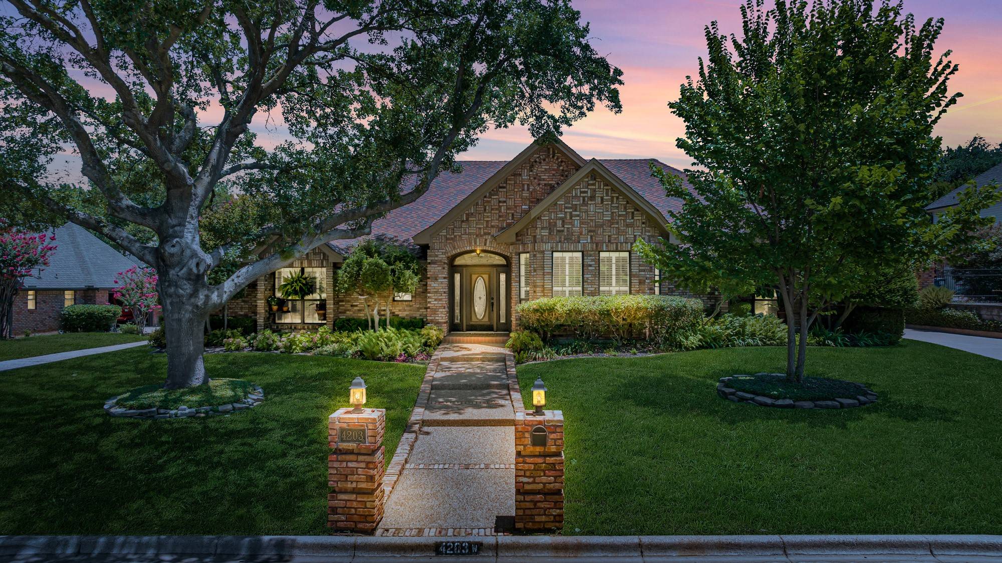 Colleyville, TX 76034,4203 Pembrooke Pkwy W