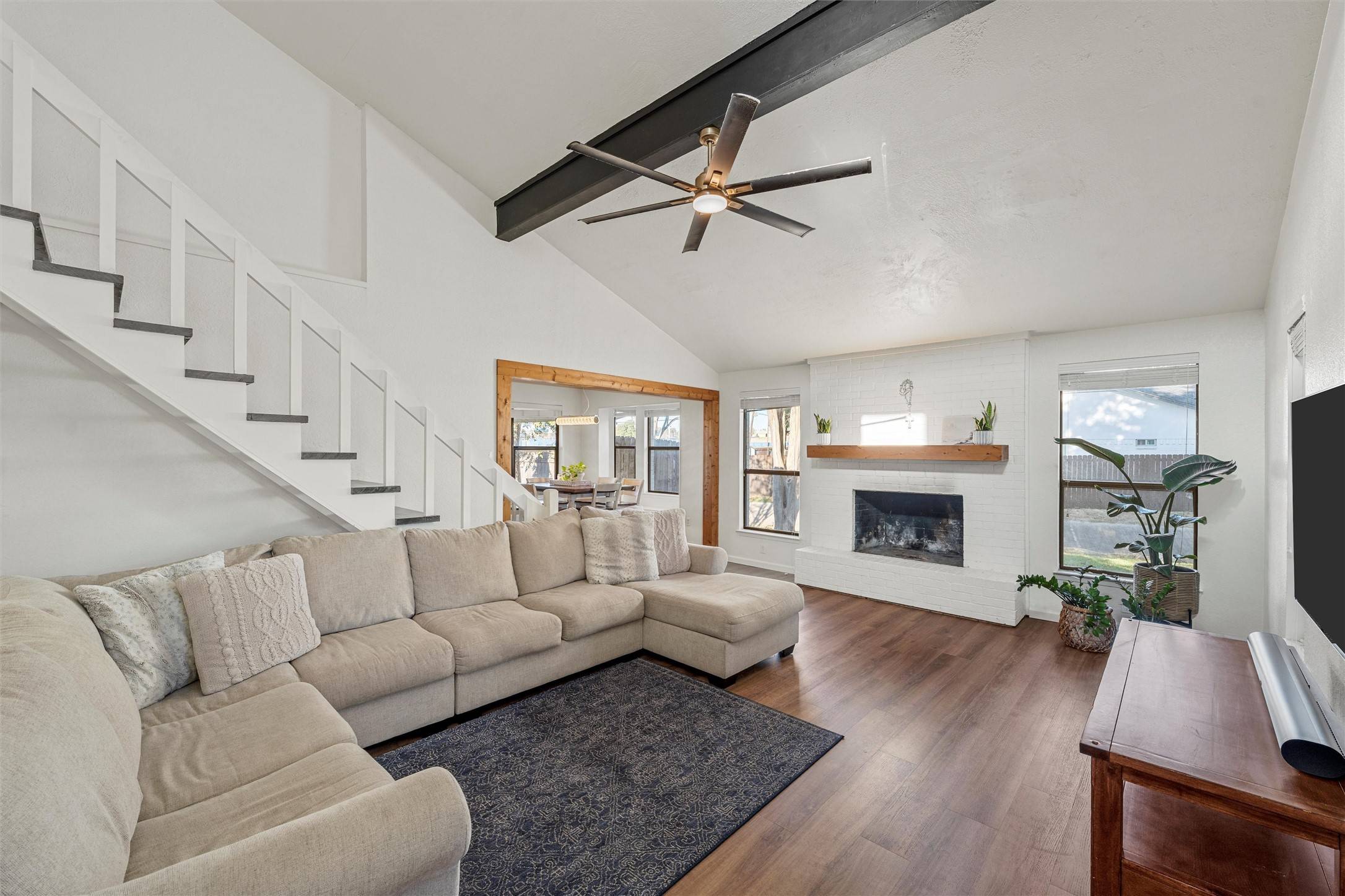 Hewitt, TX 76643,401 Lindenwood LN W