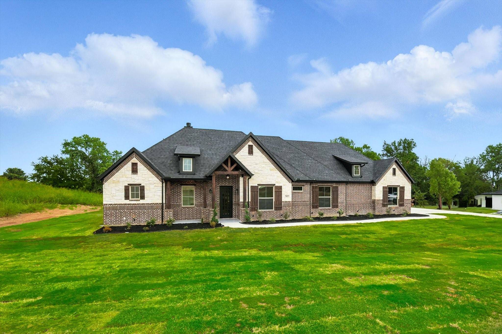 Azle, TX 76020,112 County road 4867