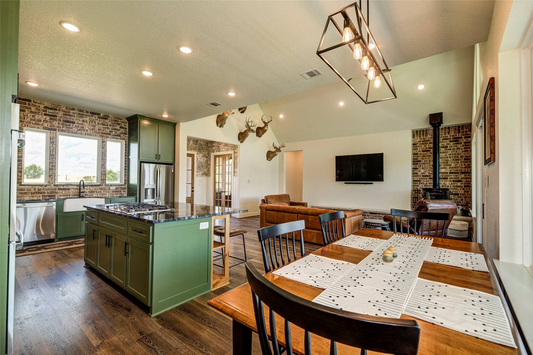 St Jo, TX 76265,739 Clear Creek LOOP