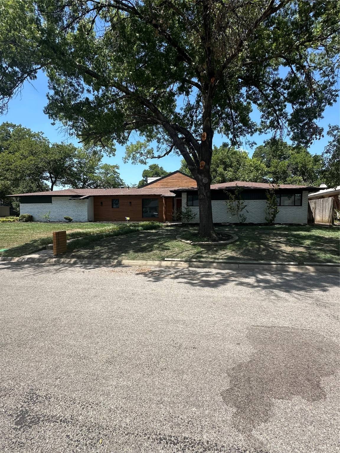 Richland Hills, TX 76118,7601 Kevin DR