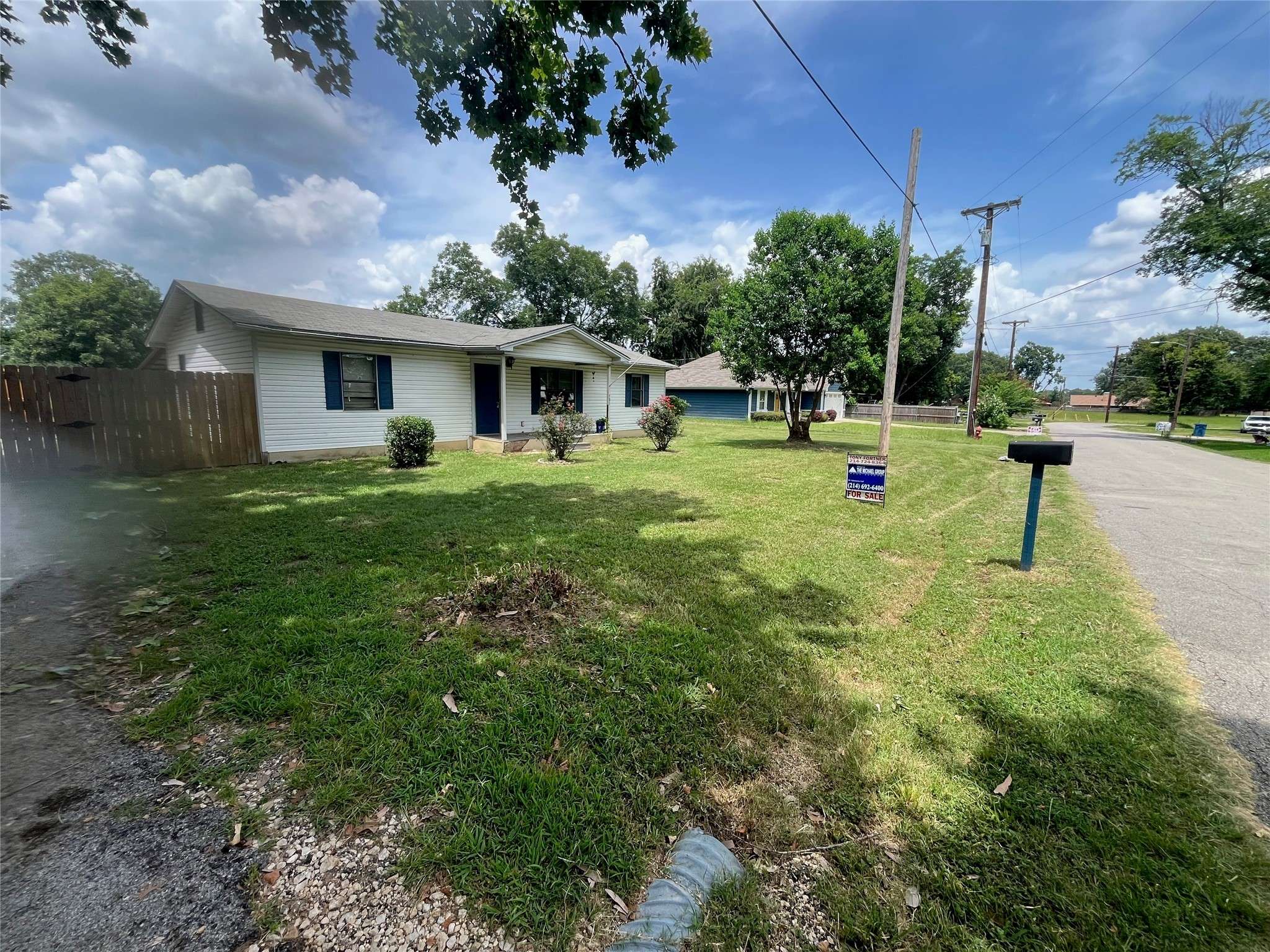 Chandler, TX 75758,301 Walnut ST