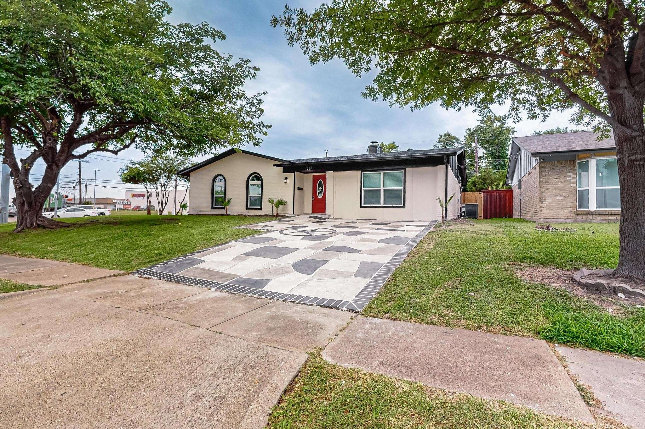 Mesquite, TX 75149,205 E Kearney ST