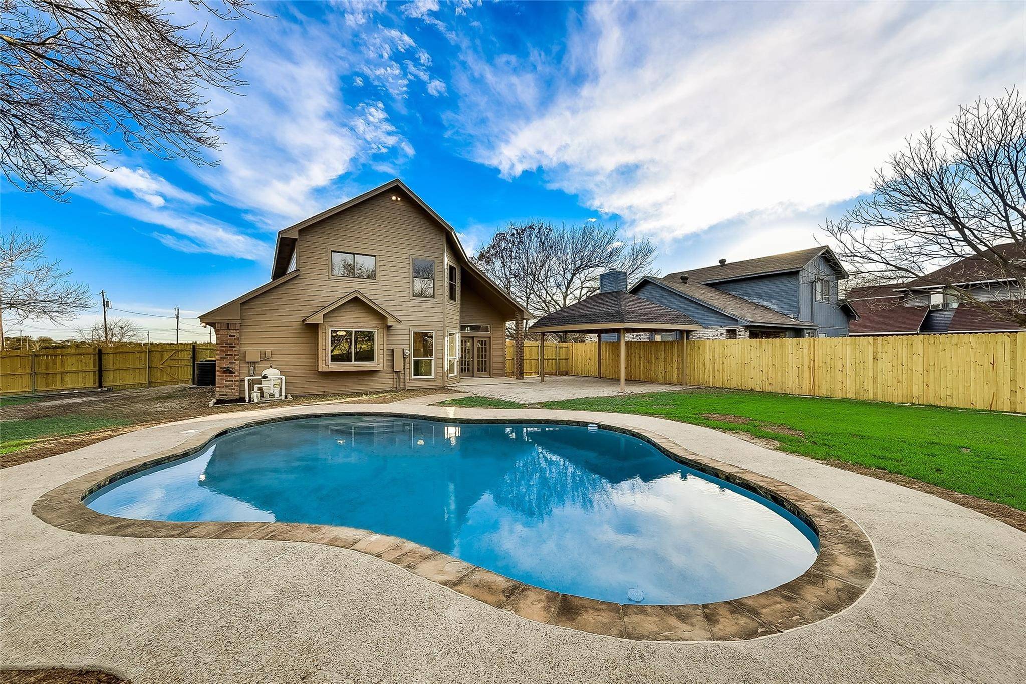 Cedar Hill, TX 75104,930 Thorton DR