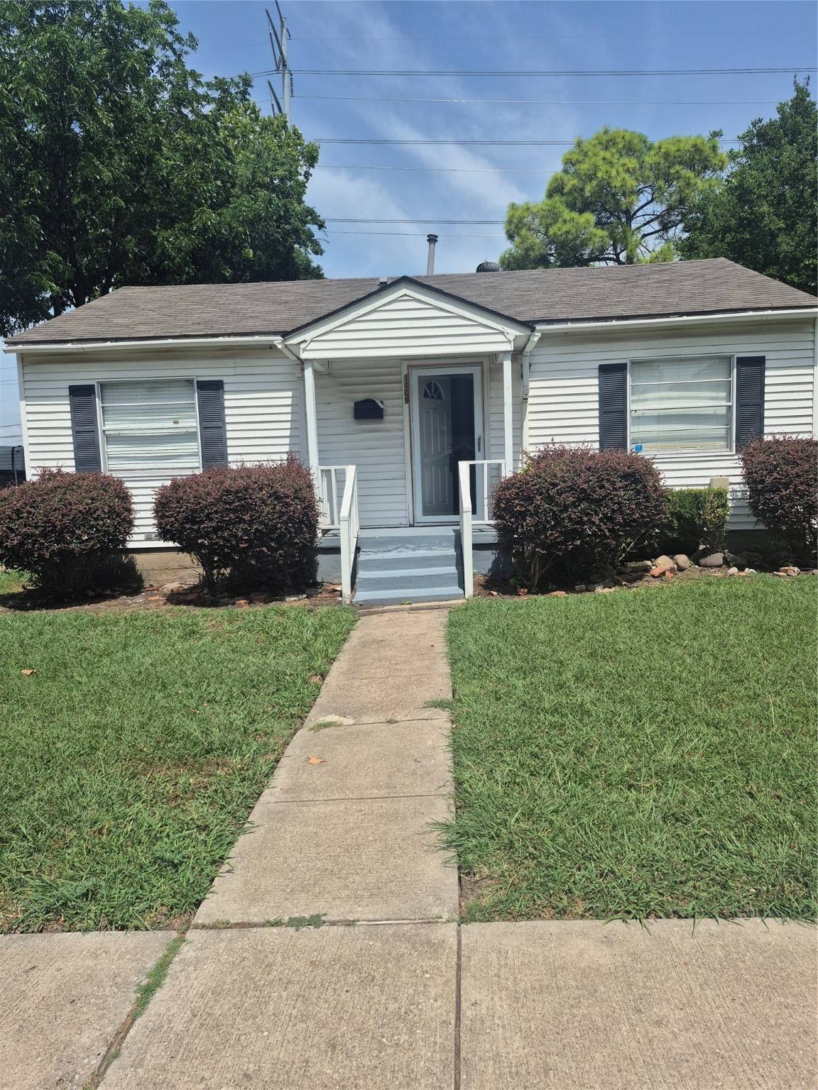 Garland, TX 75040,1109 Edgefield DR
