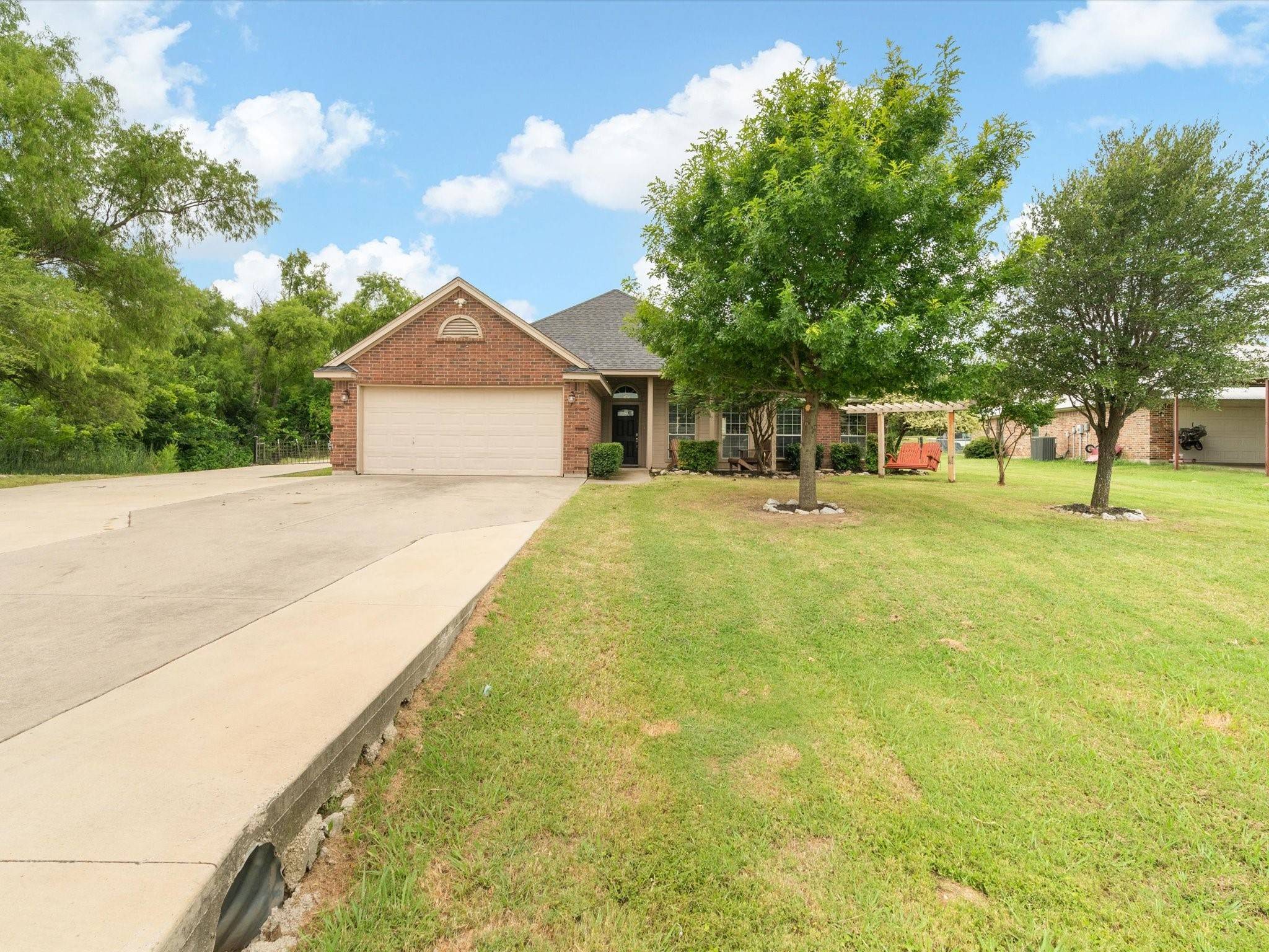 Haslet, TX 76052,126 Lexington CIR