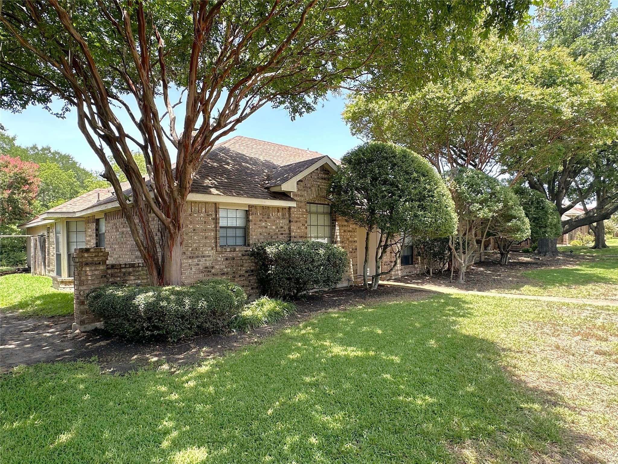 Garland, TX 75043,1421 Buena Vista AVE