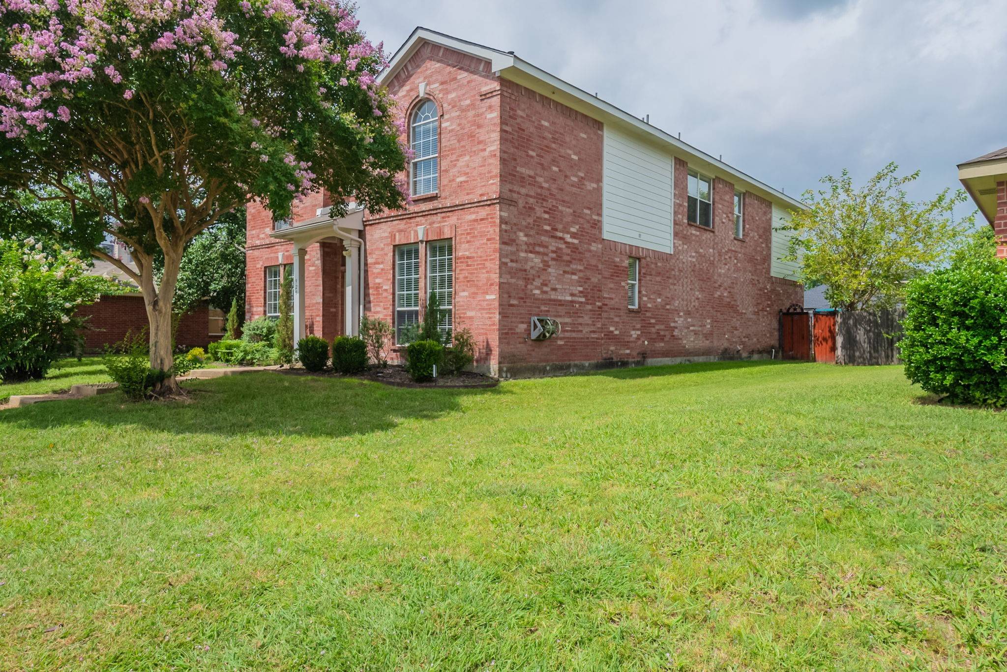 Mesquite, TX 75181,925 Clear Creek DR