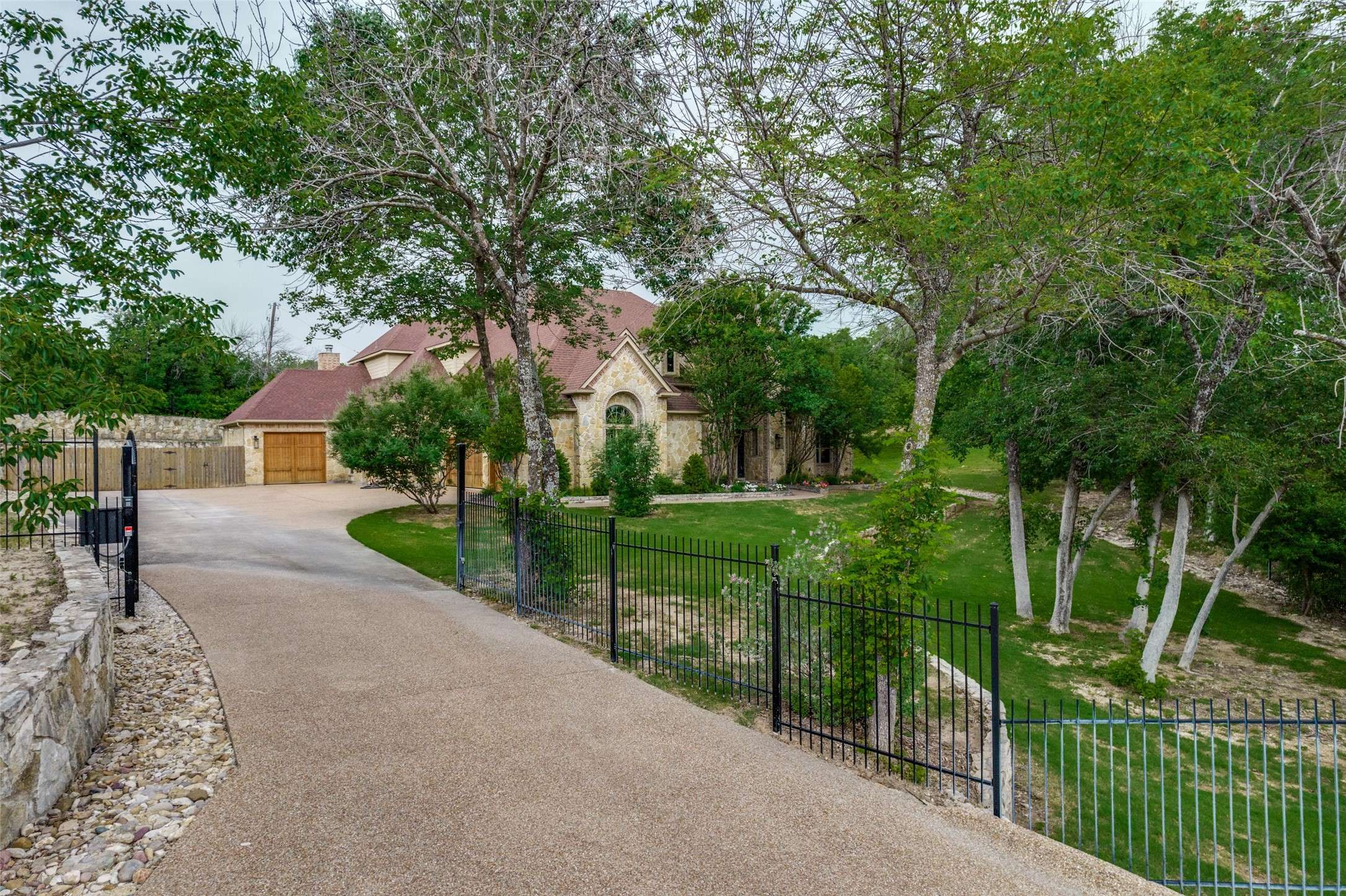 Fort Worth, TX 76108,409 Oak Bluff CT