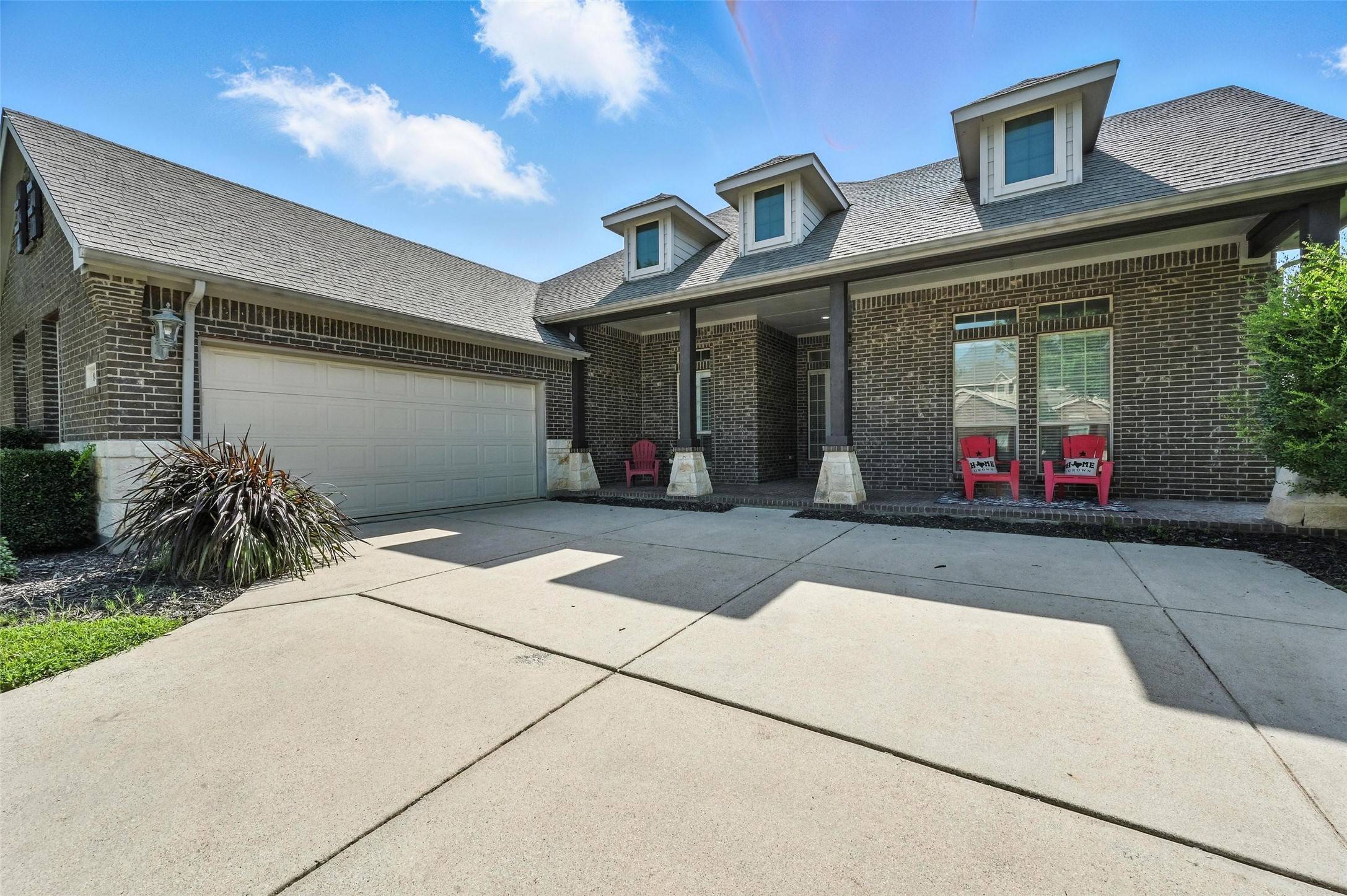 Arlington, TX 76001,8003 Summerleaf DR