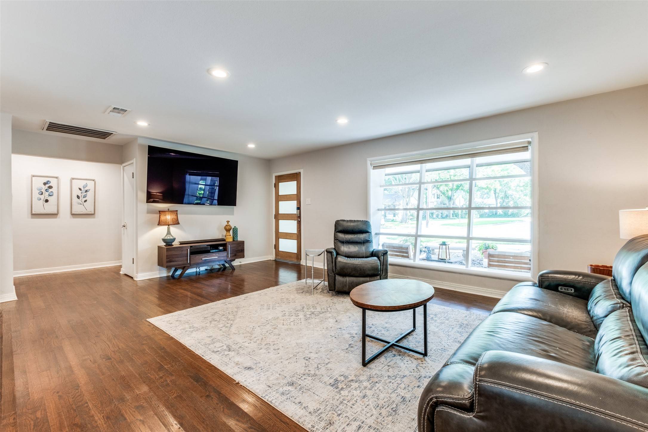 Dallas, TX 75218,450 Brookhurst DR