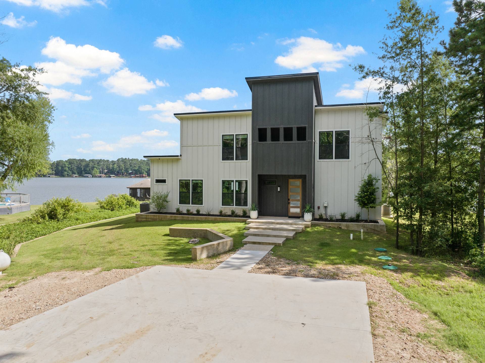 Mount Vernon, TX 75457,331 W Eagle Point