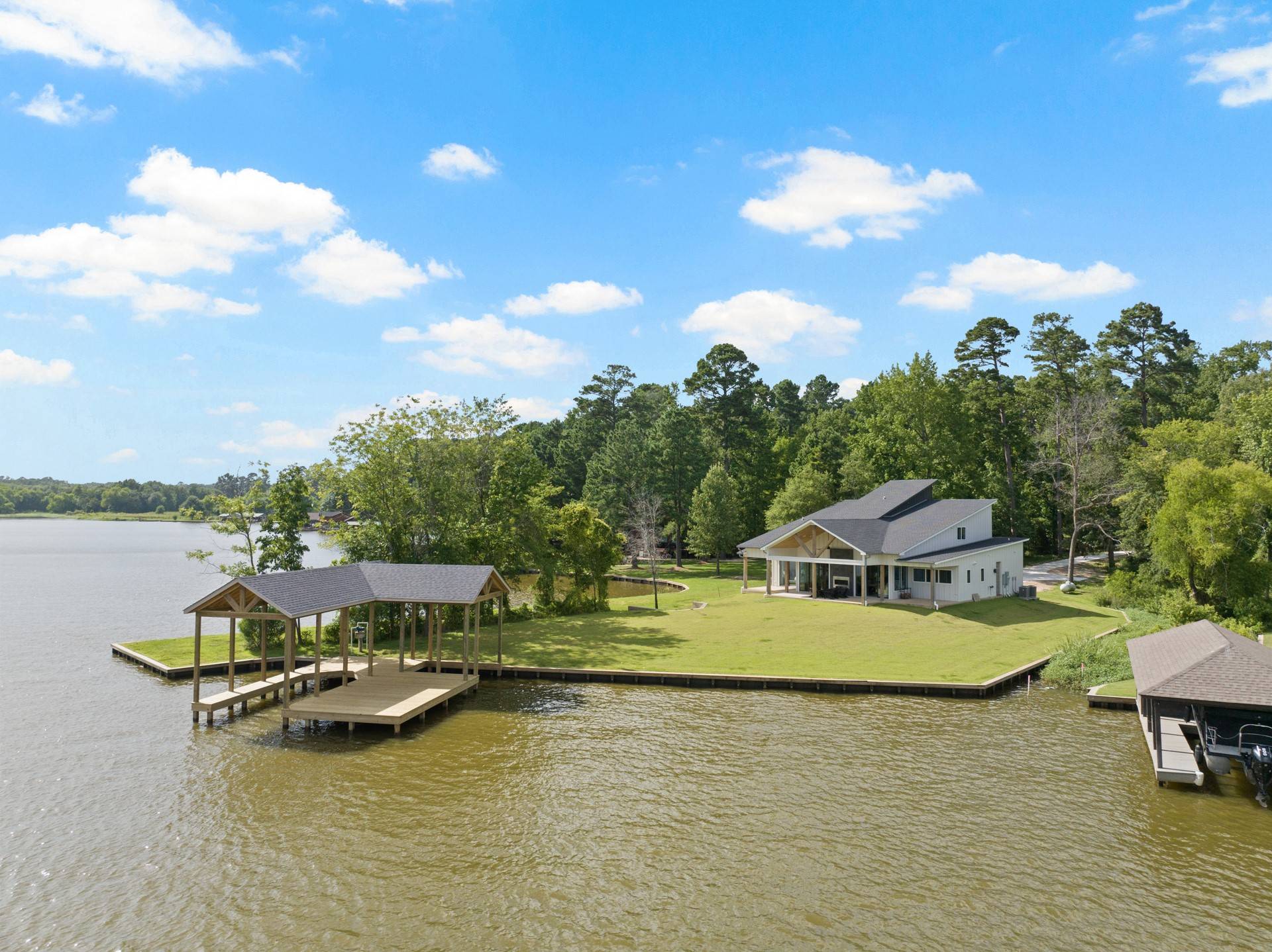 Mount Vernon, TX 75457,331 W Eagle Point