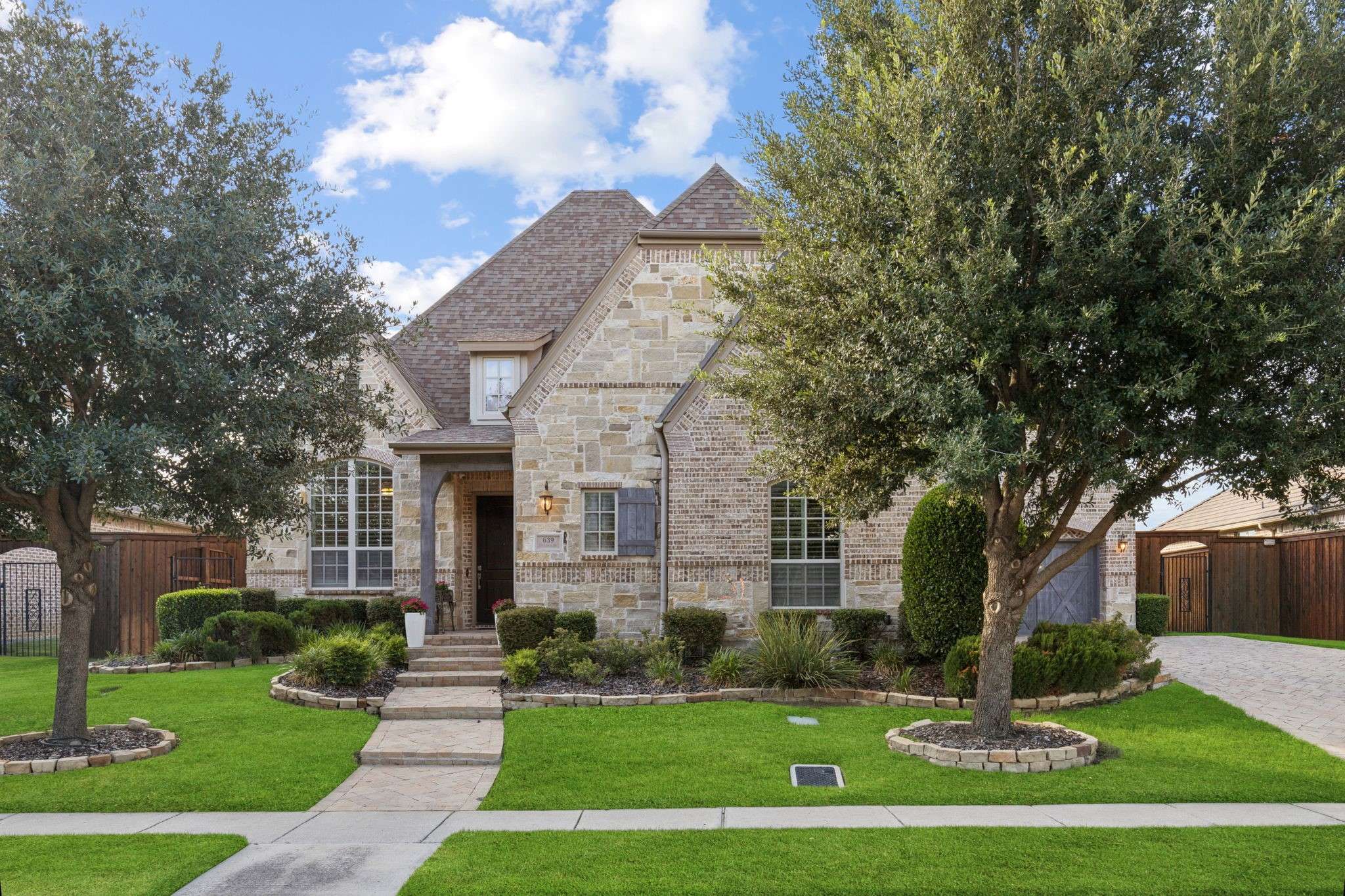 Irving, TX 75039,639 Creekway DR