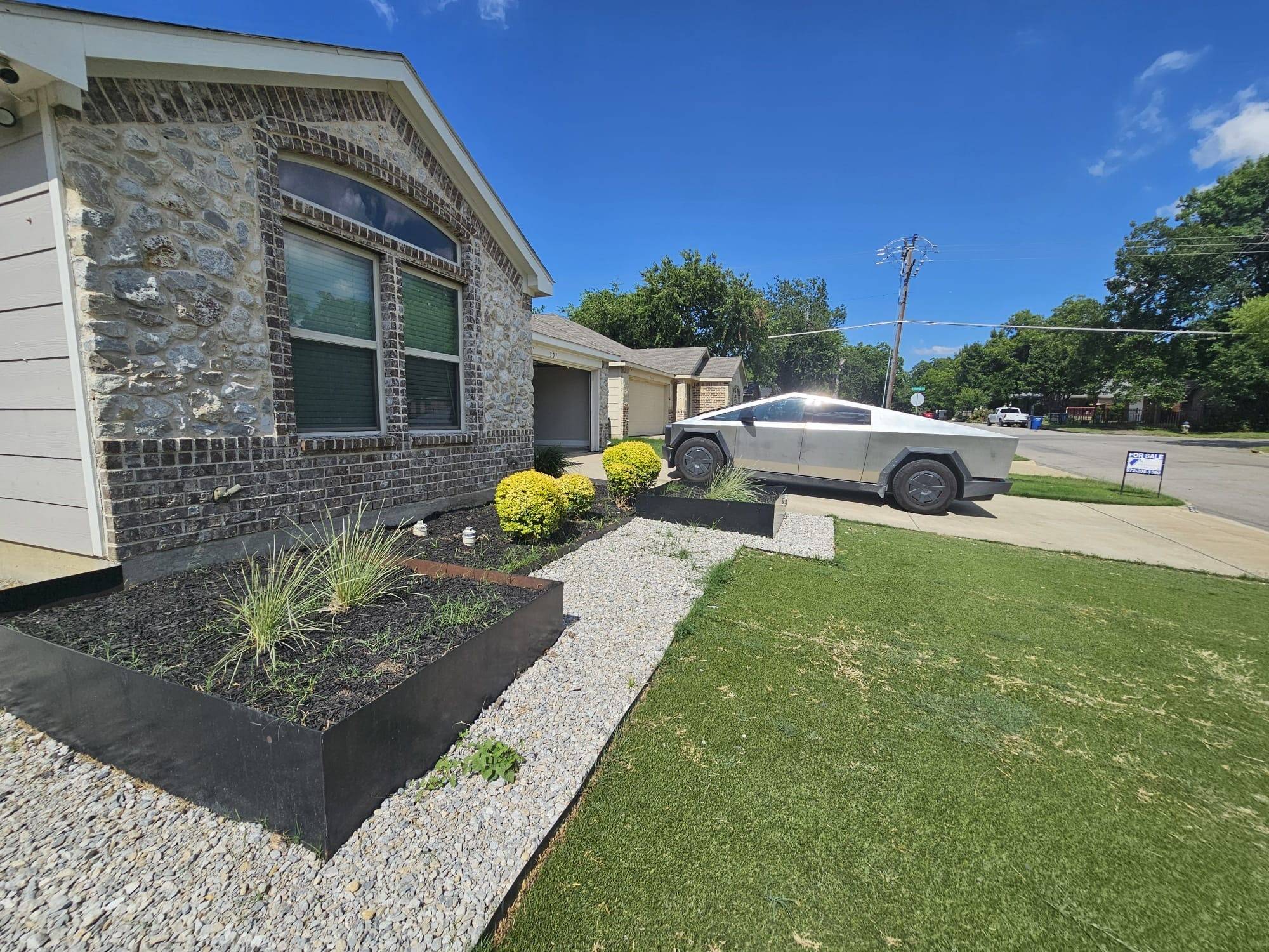 Dallas, TX 75224,307 W Ohio AVE