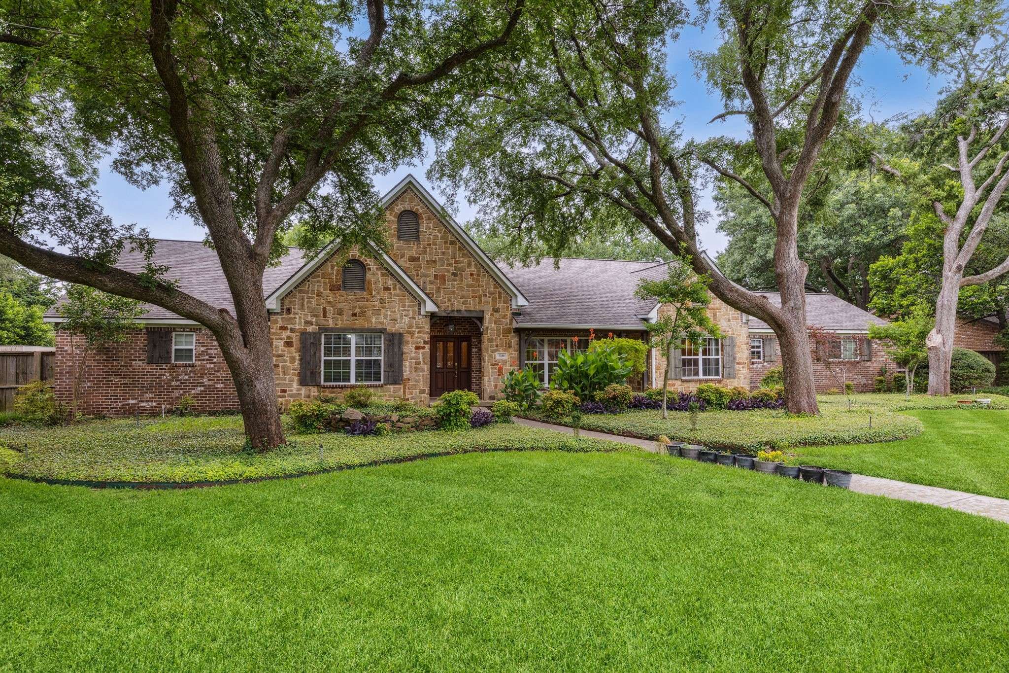Dallas, TX 75240,7330 Paldao DR