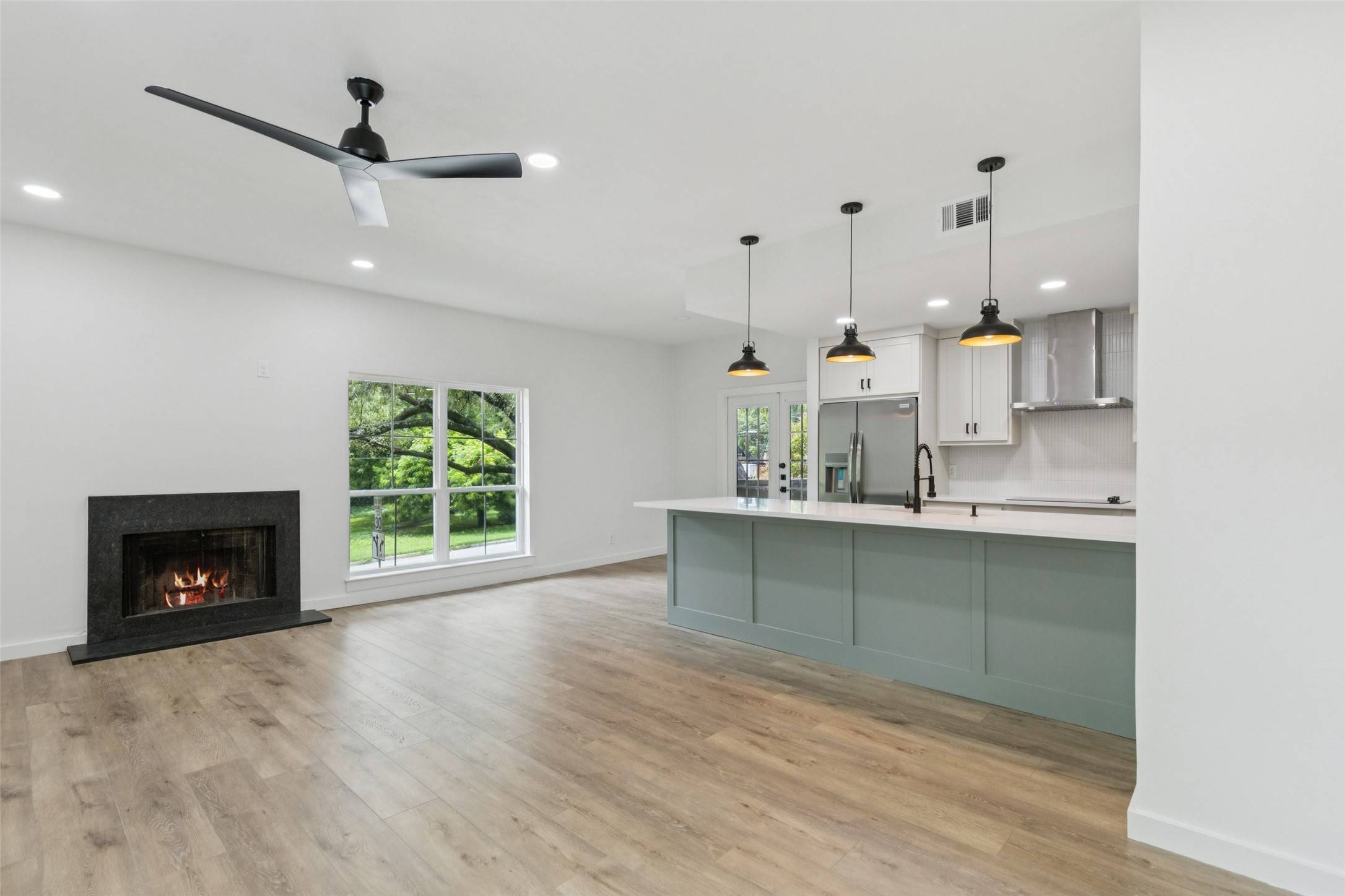 Dallas, TX 75231,8601 Park LN #121