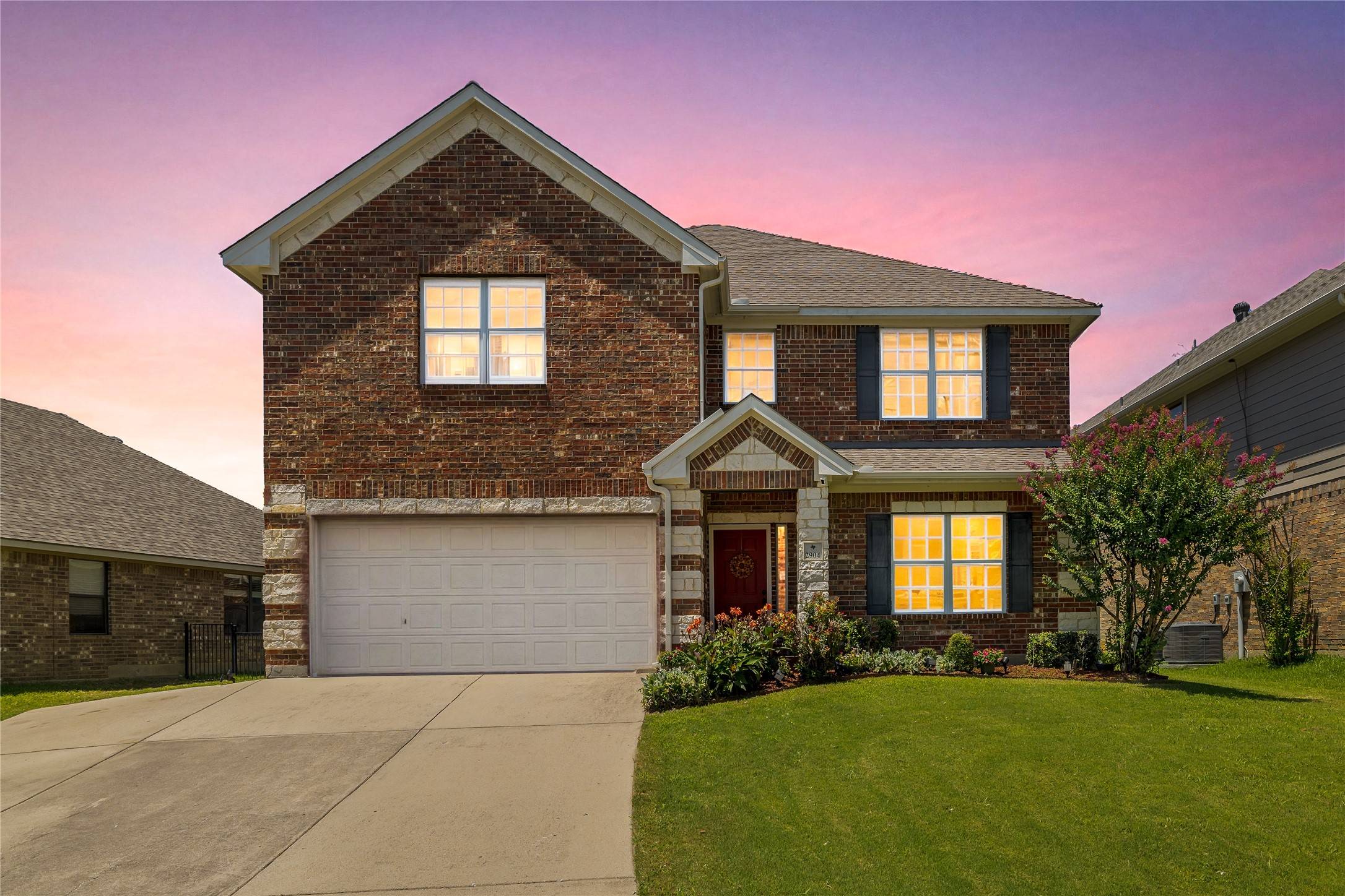 Burleson, TX 76028,2904 Shoreline DR