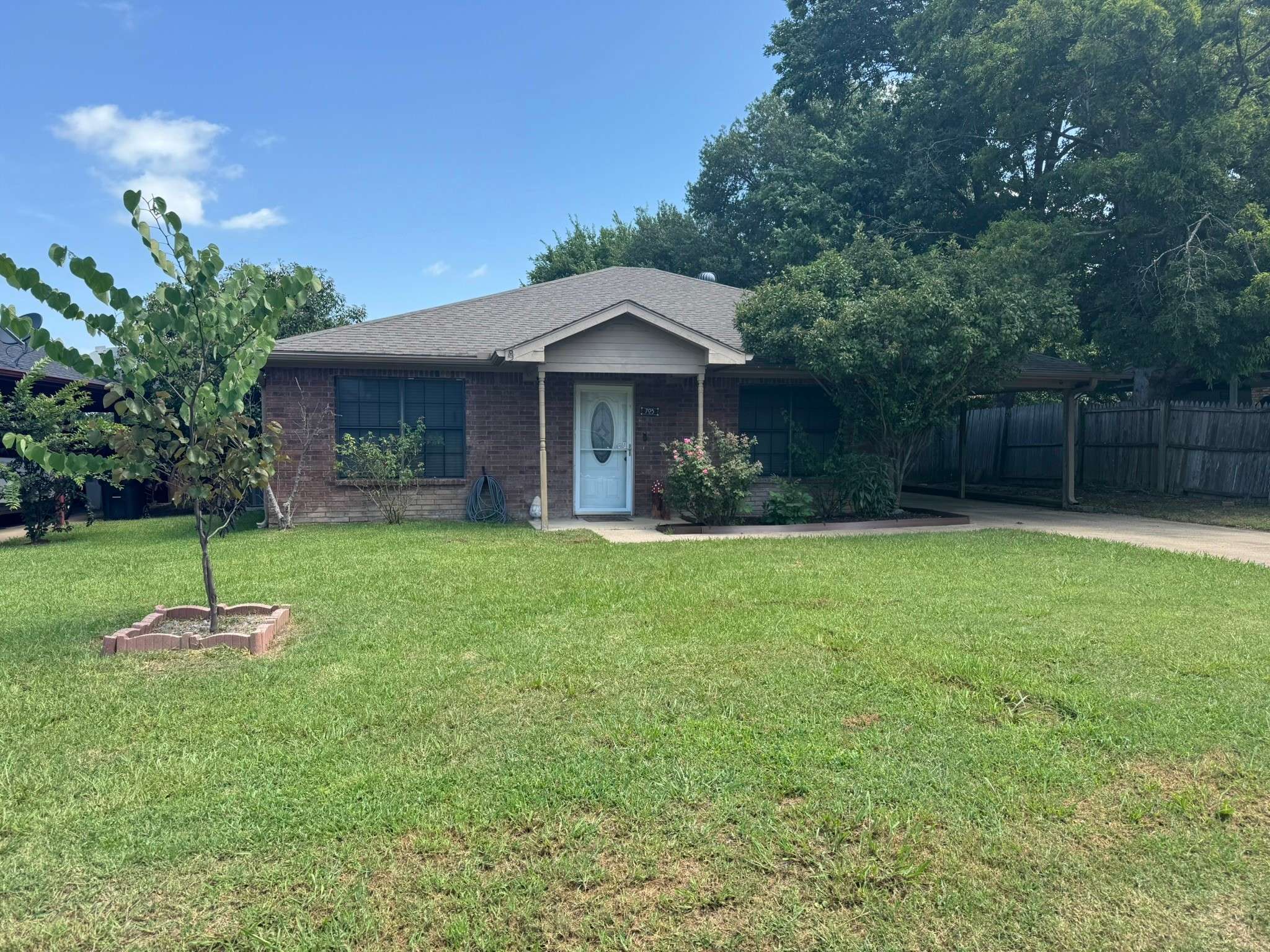 Wills Point, TX 75169,705 E James ST