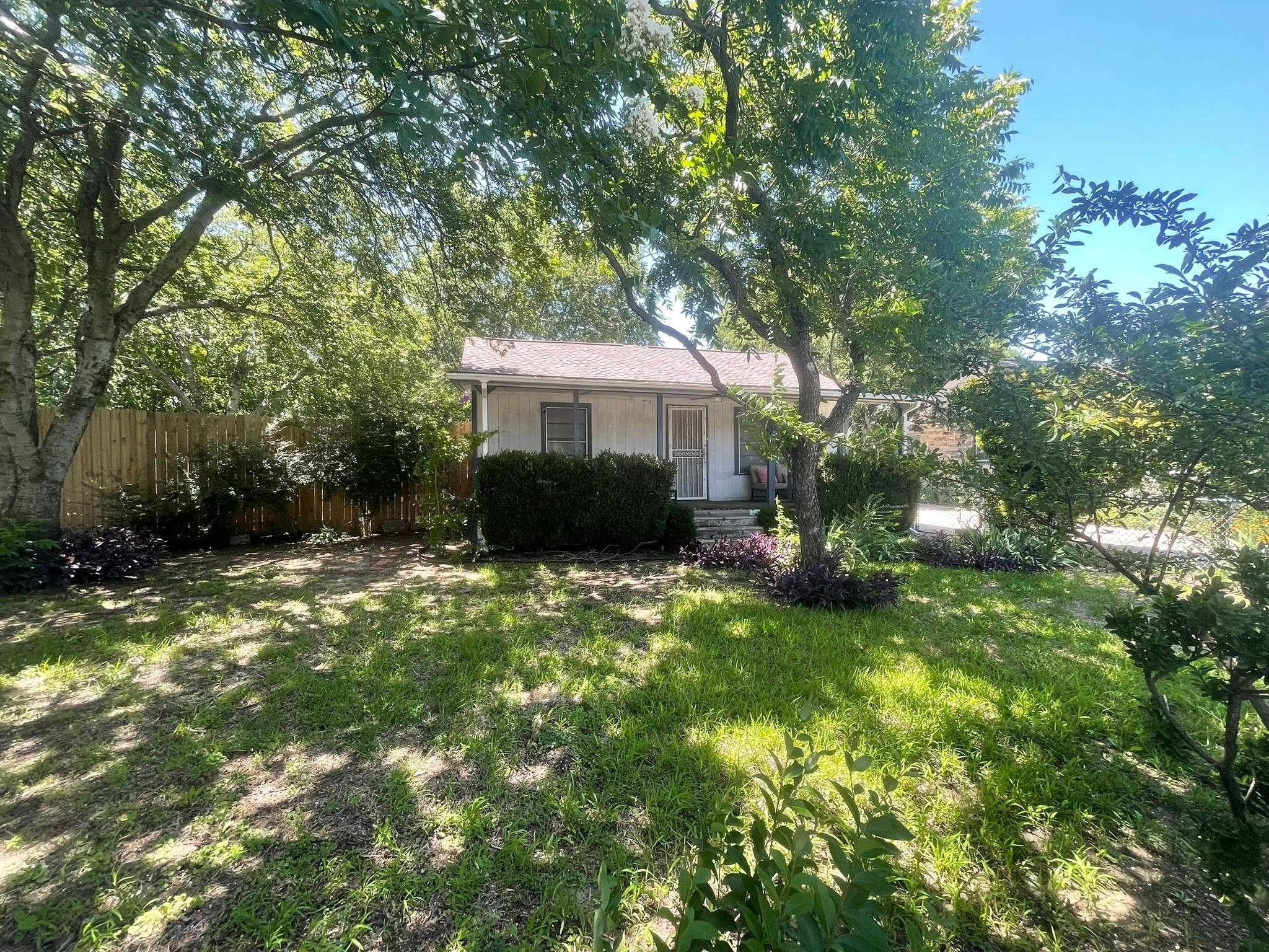 Duncanville, TX 75137,611 Crestside DR