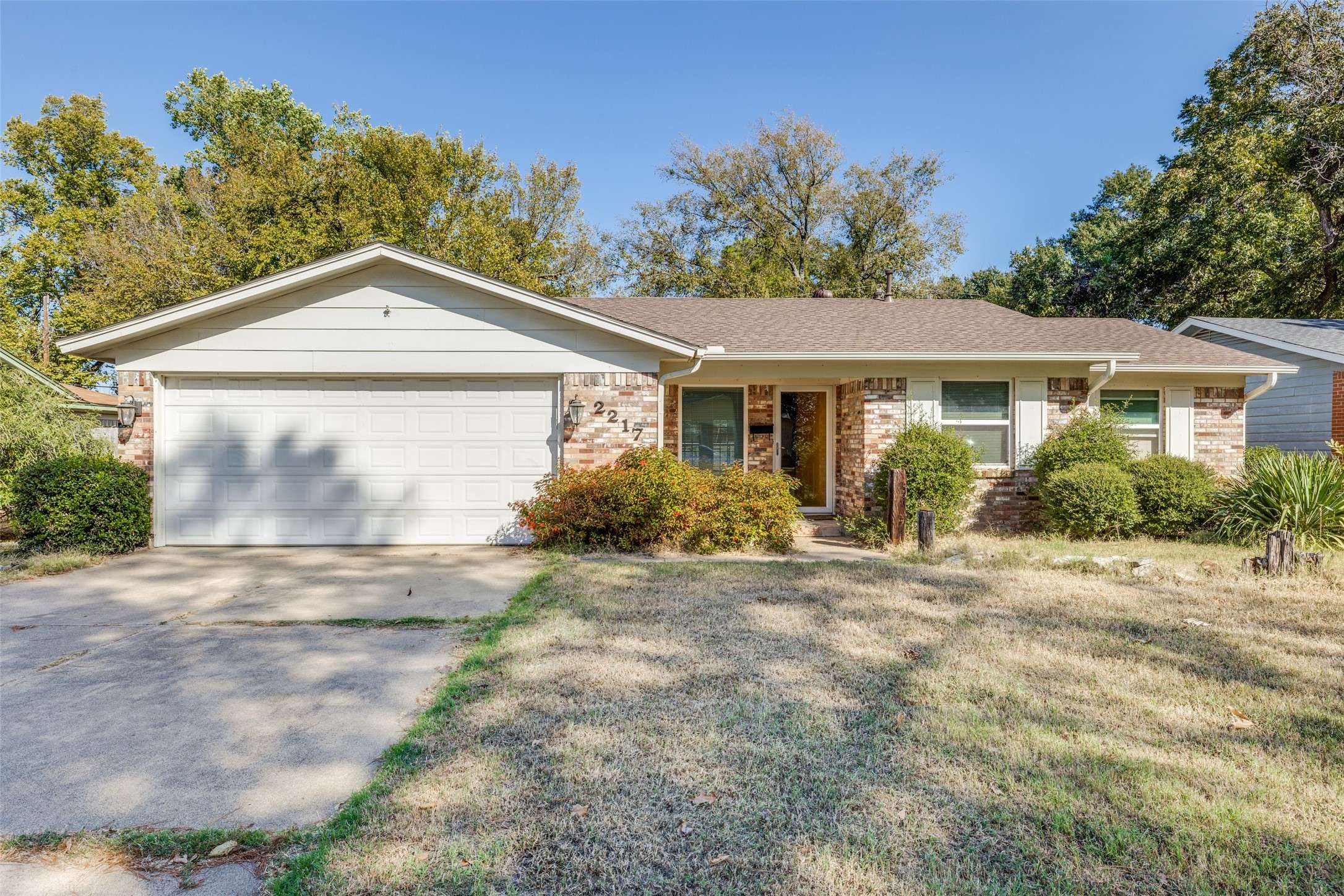 Arlington, TX 76013,2217 Hackberry DR
