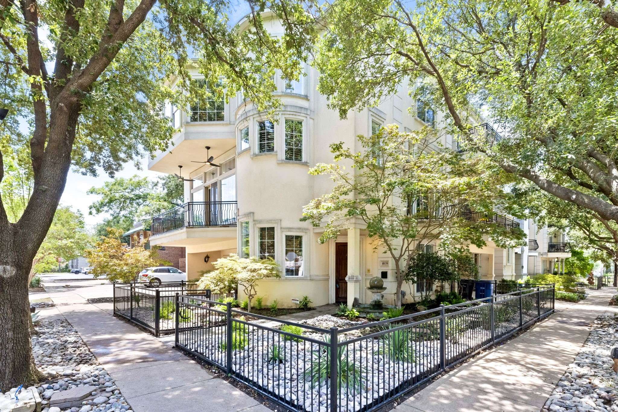 Dallas, TX 75219,4039 Holland AVE
