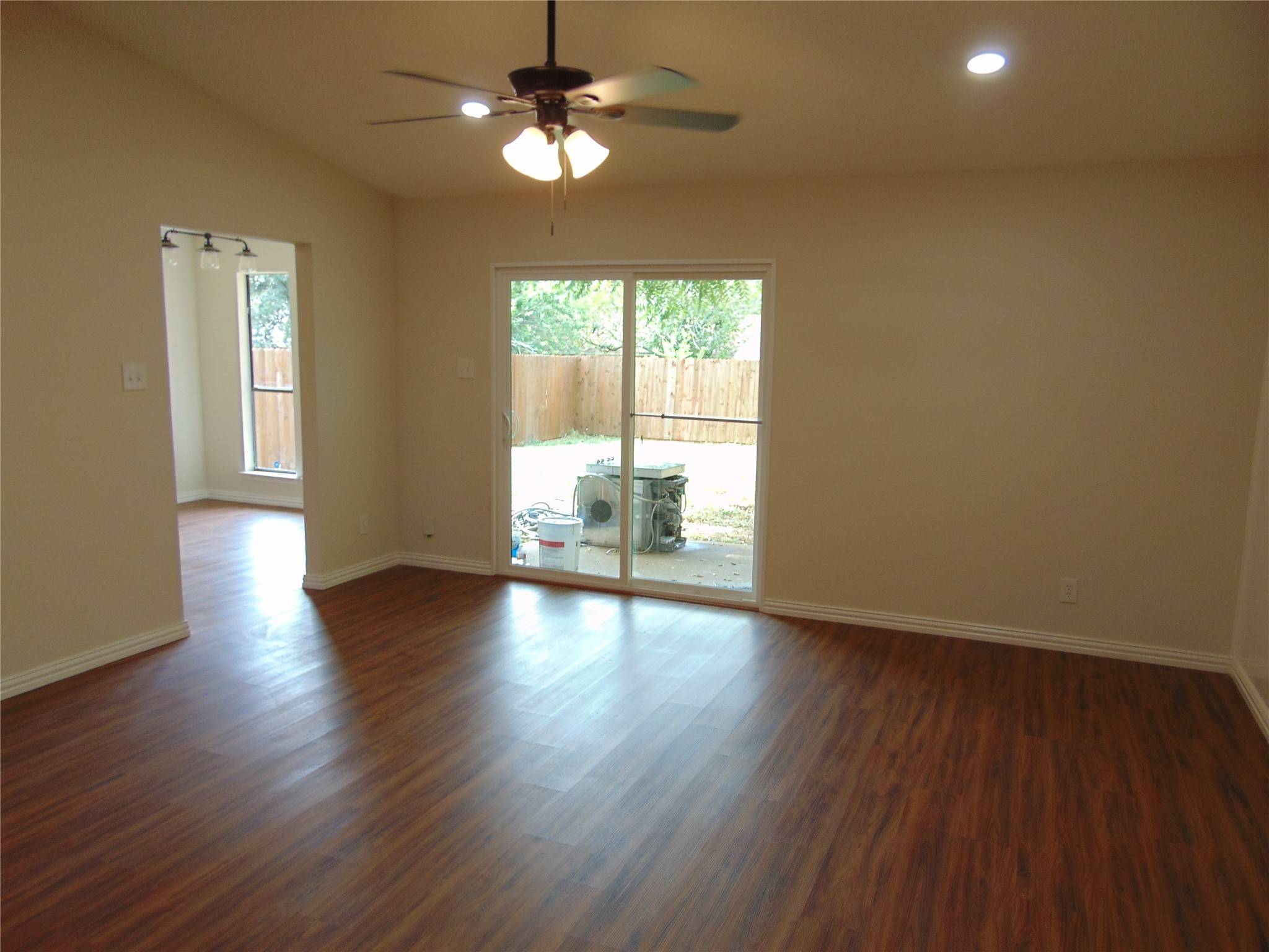 Dallas, TX 75249,7240 Bayberry LN