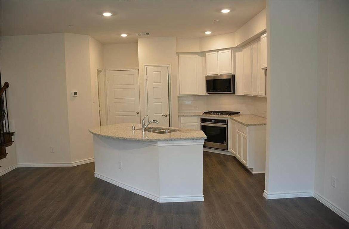Lewisville, TX 75056,312 Shasta DR