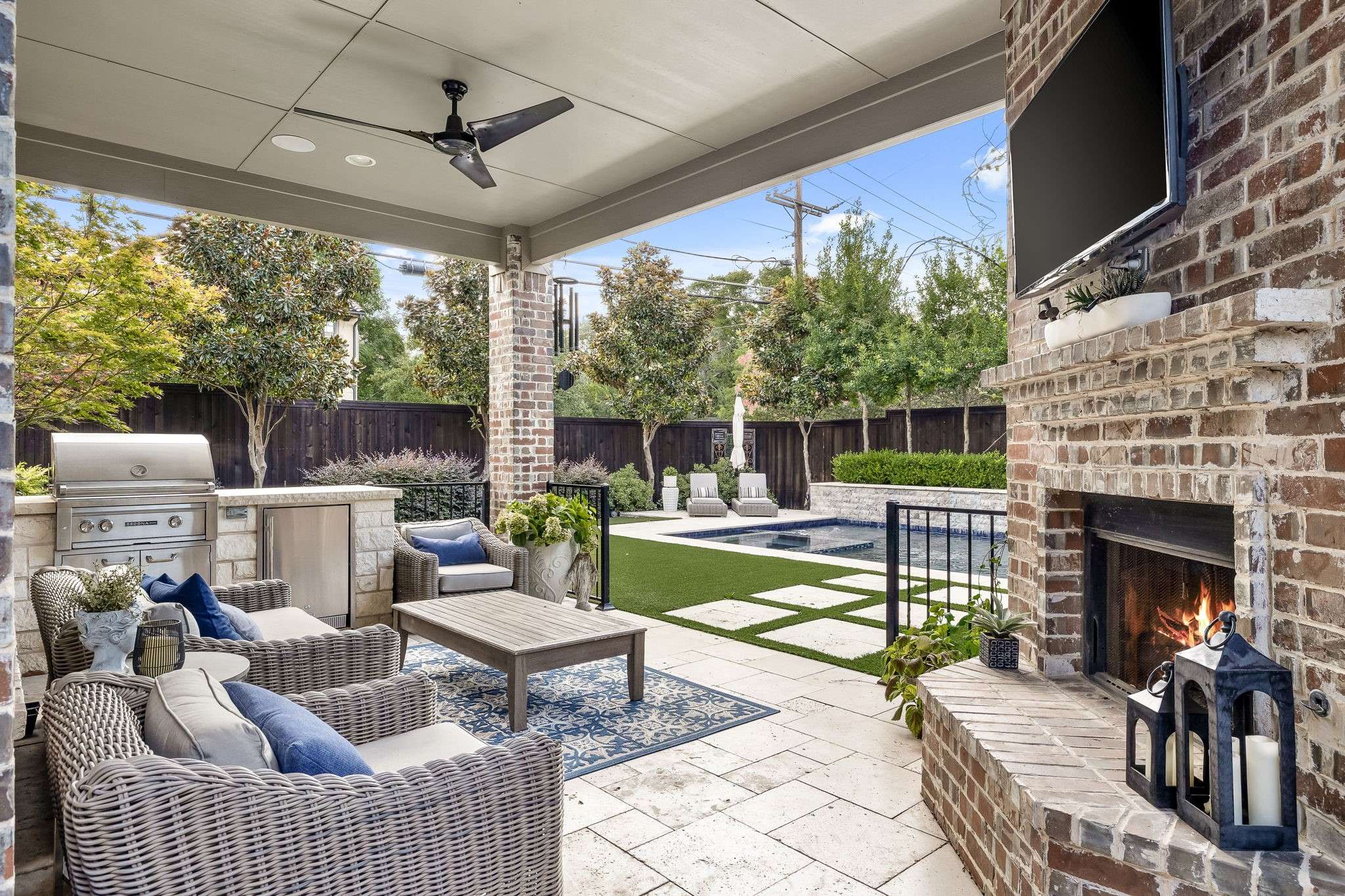 Dallas, TX 75214,6301 Lakeshore DR