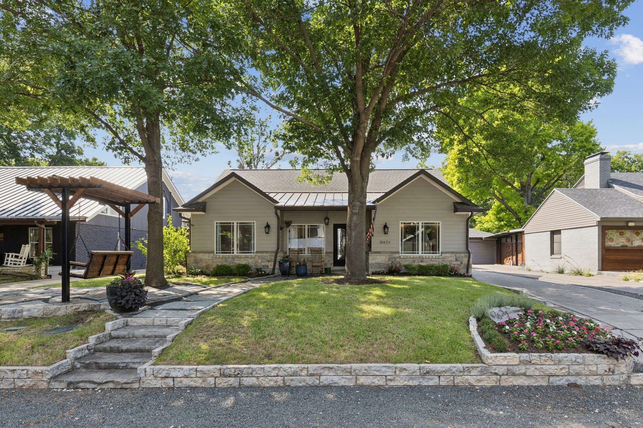 Dallas, TX 75218,9431 Hobart ST