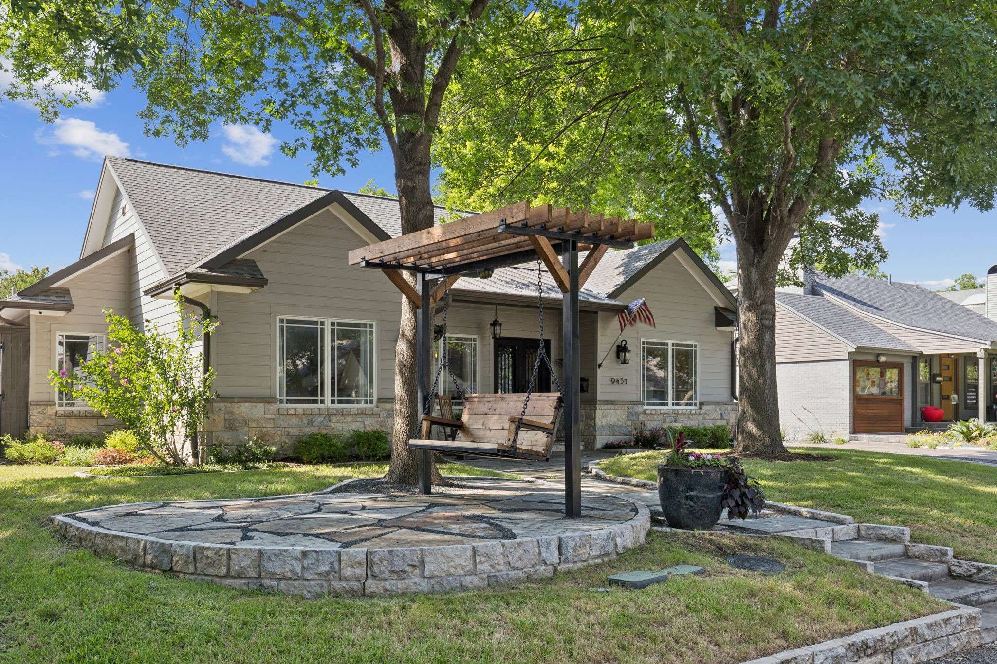 Dallas, TX 75218,9431 Hobart ST