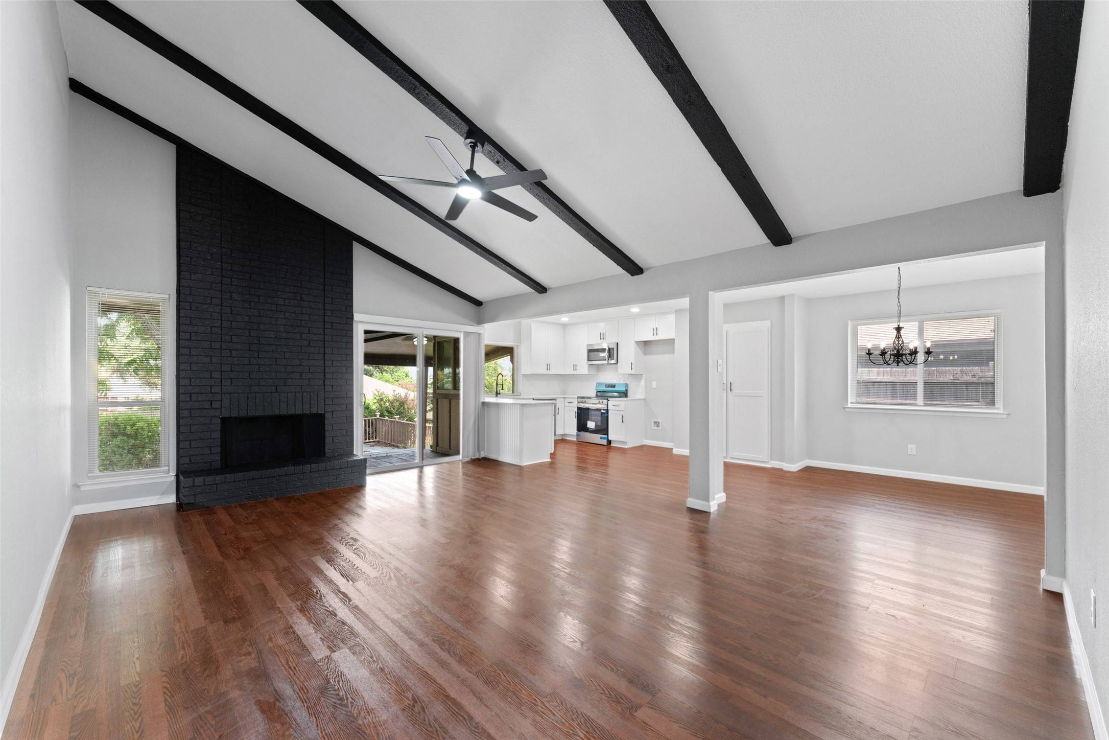 Mesquite, TX 75150,1137 Via Balboa