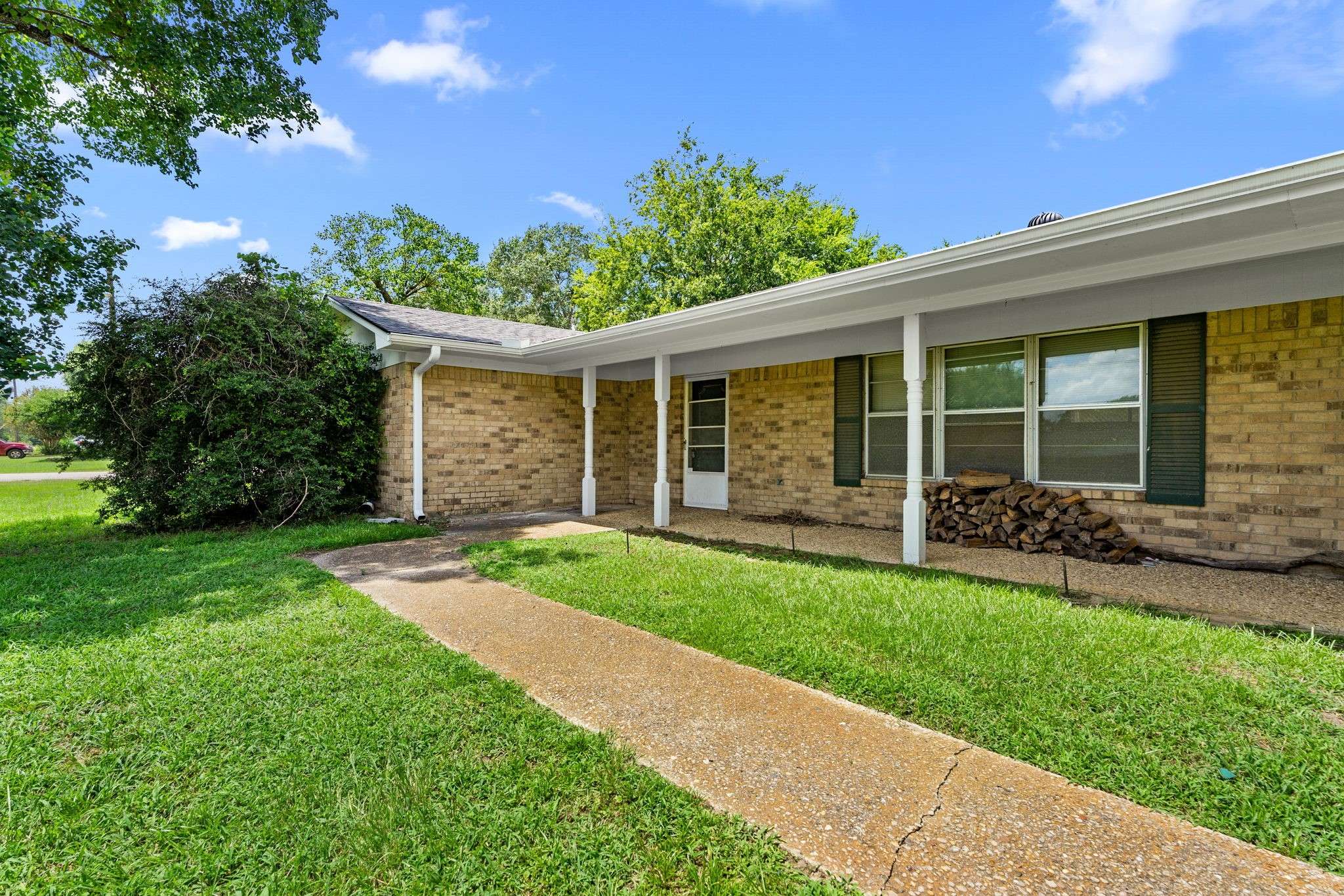 Tyler, TX 75709,13592 Choctaw DR