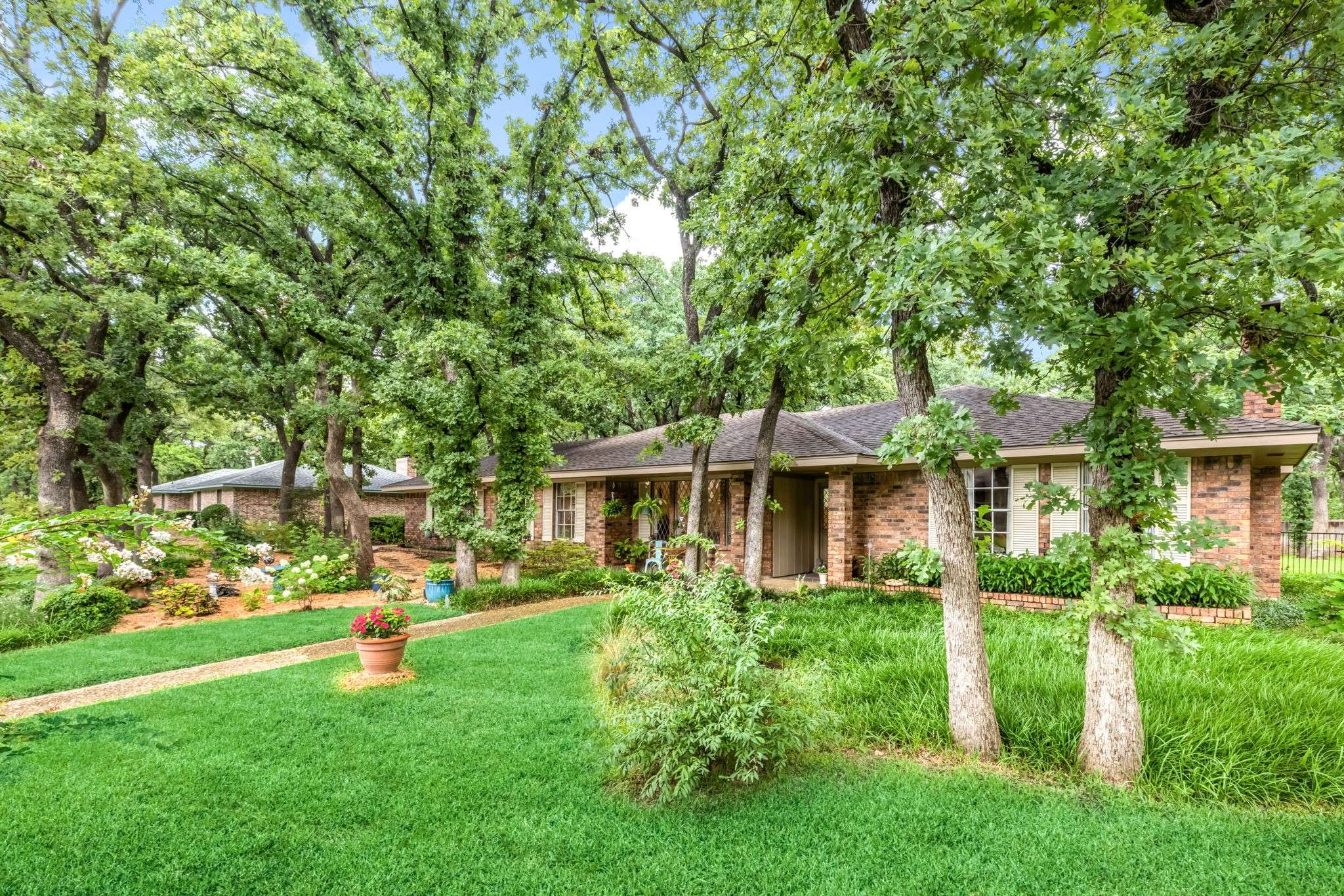 Denton, TX 76205,5 Highview CT