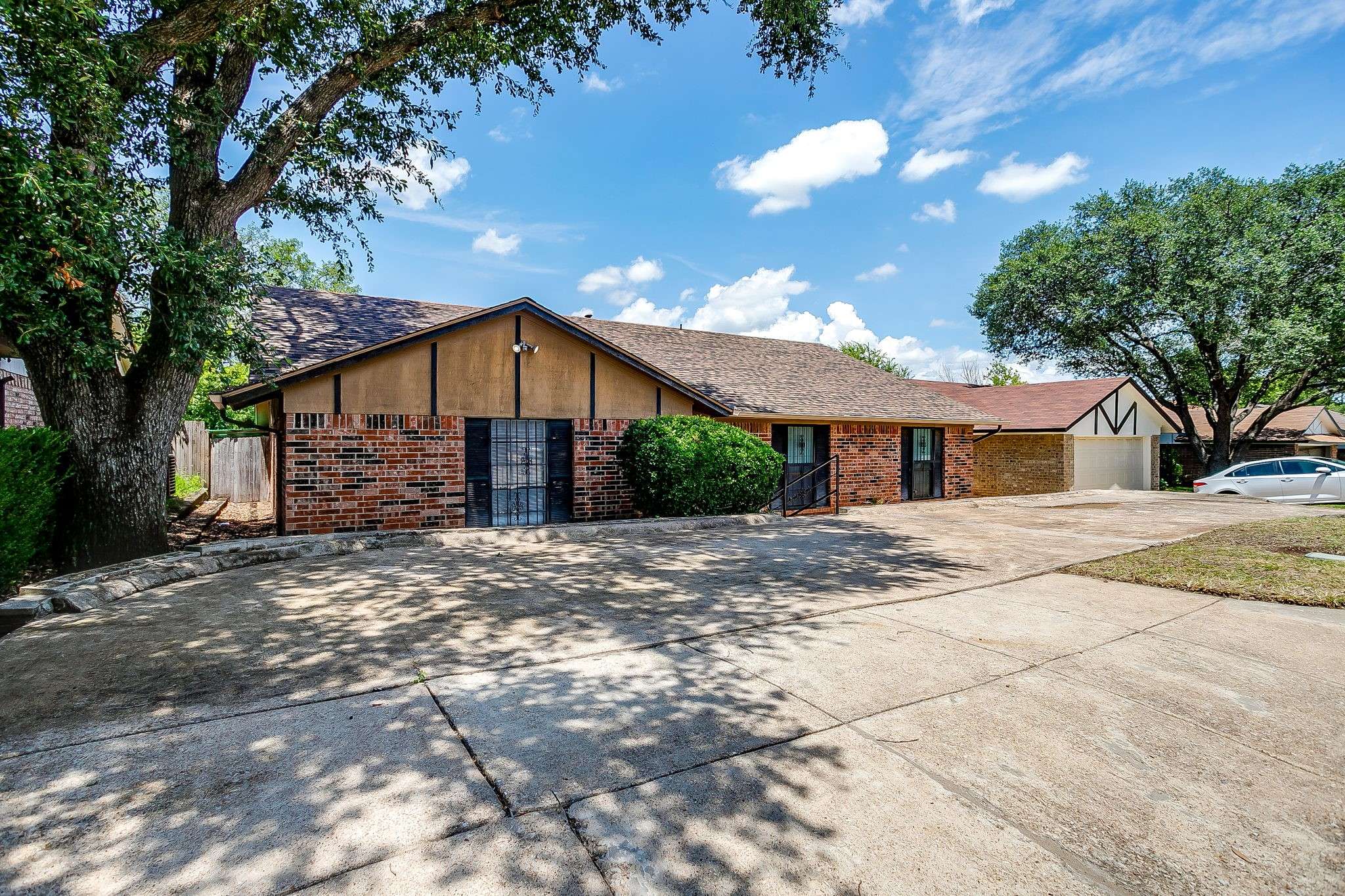 Fort Worth, TX 76133,2862 Southpark LN