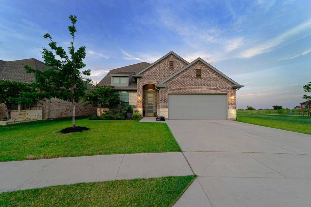 Justin, TX 76247,1120 Stallion LN