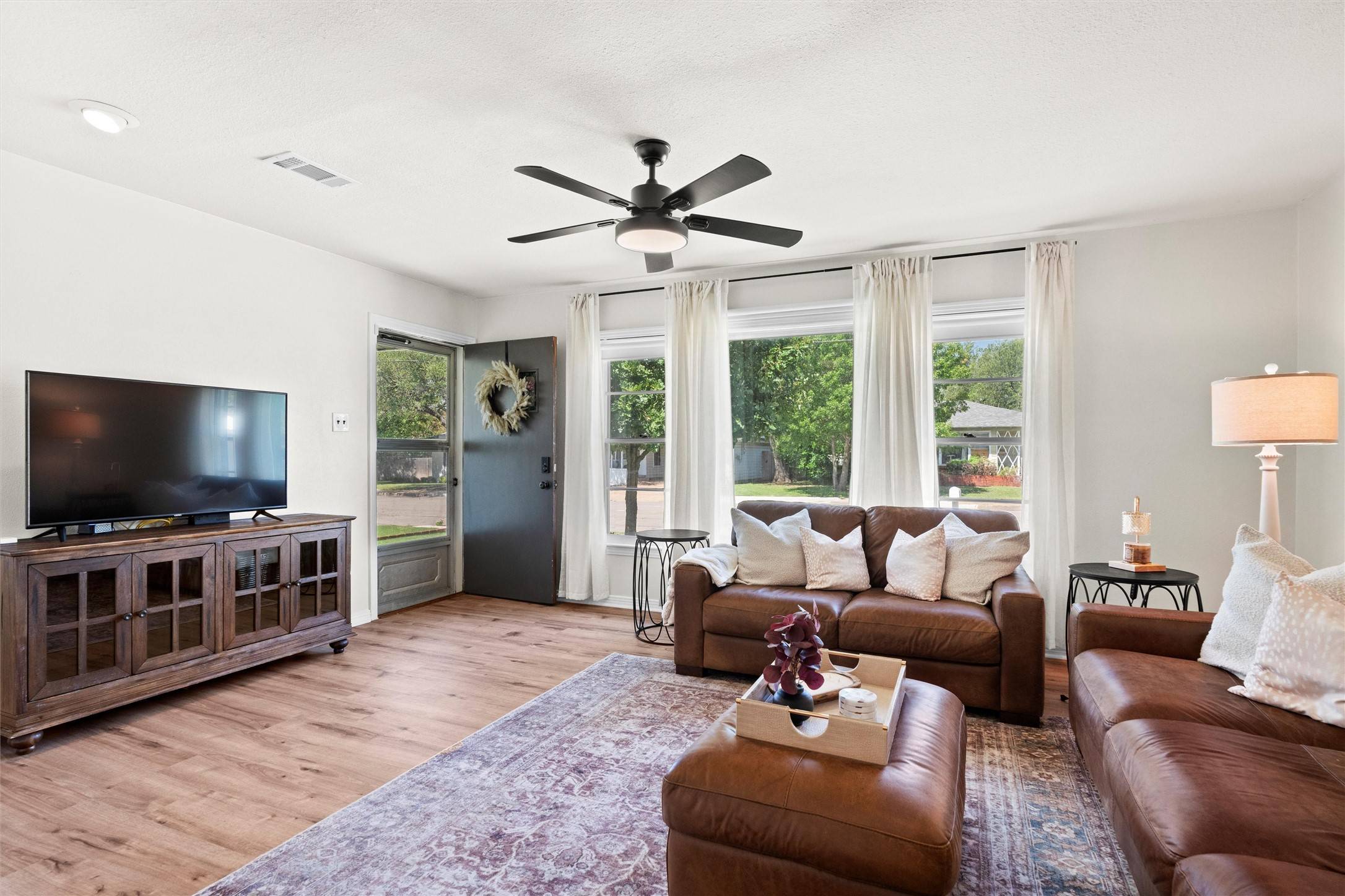 Weatherford, TX 76086,707 Sycamore ST