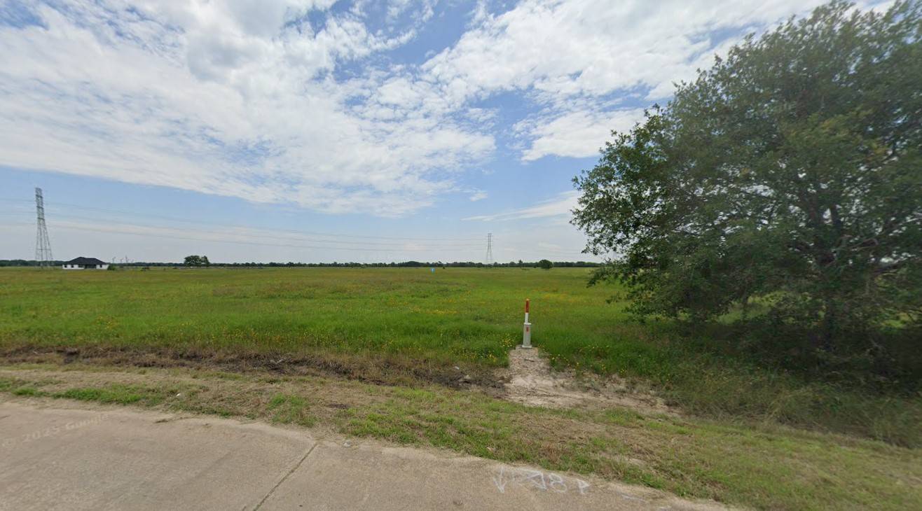 Angleton, TX 77515,424 Angus TRL