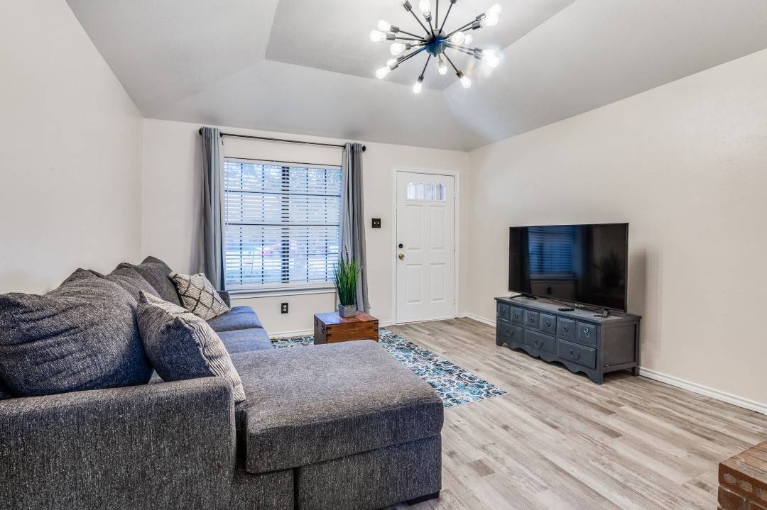Glenn Heights, TX 75154,105 Mesa Moor DR