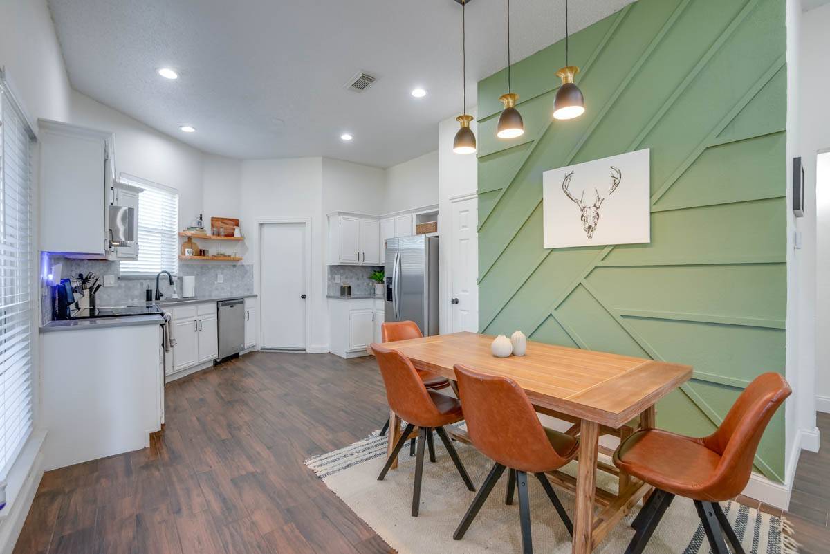 Rowlett, TX 75089,7402 Ryan RD