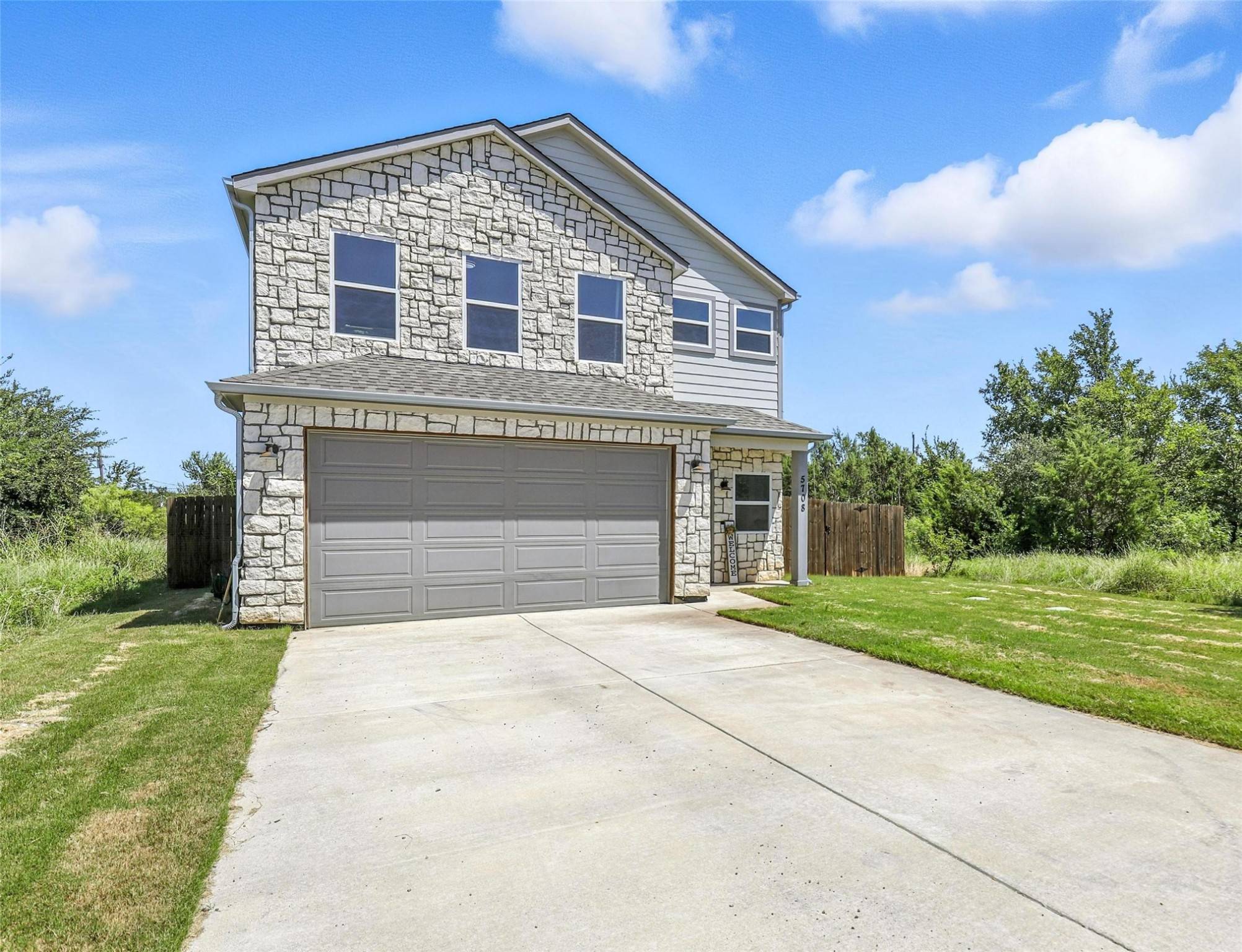 Granbury, TX 76048,5708 Black Pine CIR