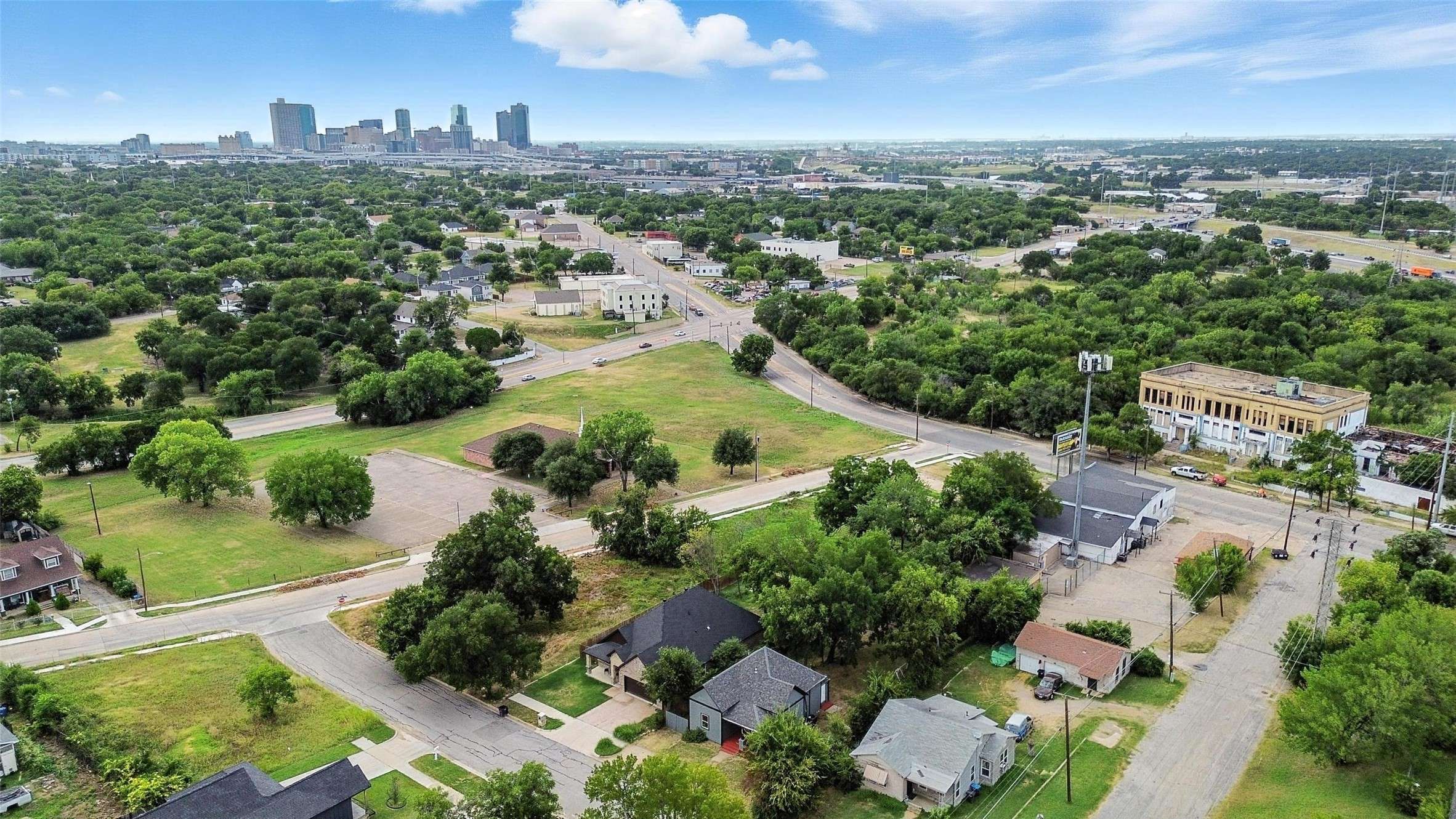 Fort Worth, TX 76104,1917 Avenue B