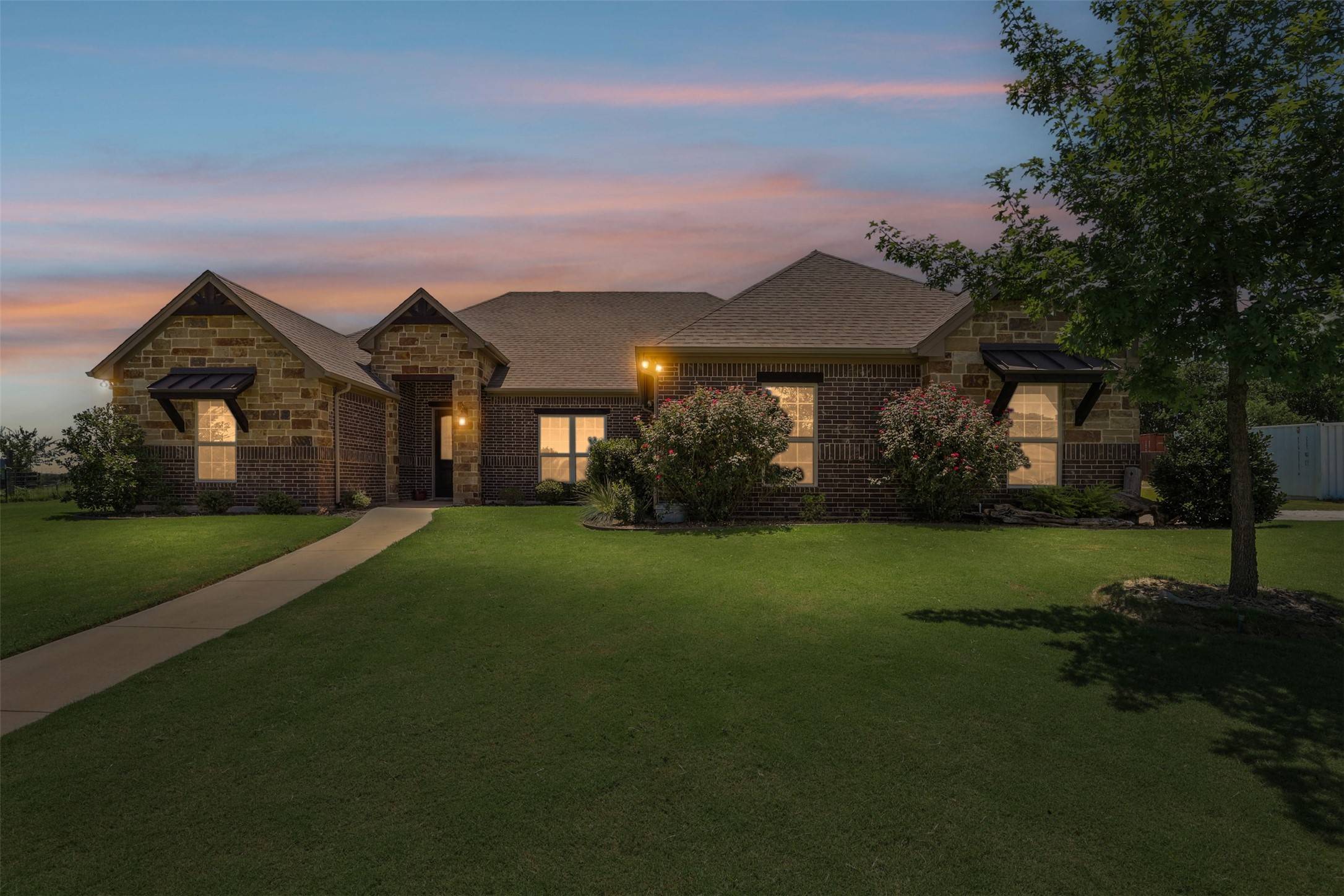 Rio Vista, TX 76093,708 County Road 1104a